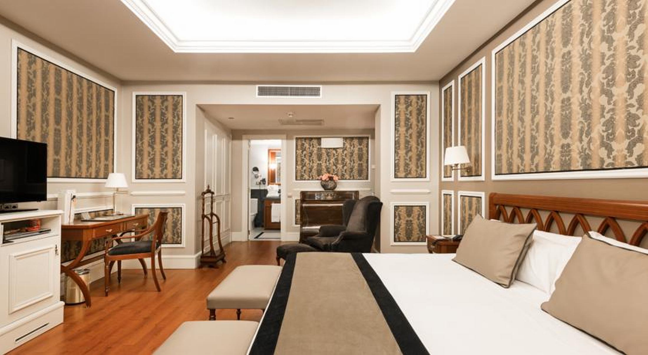 Double or Twin Standard