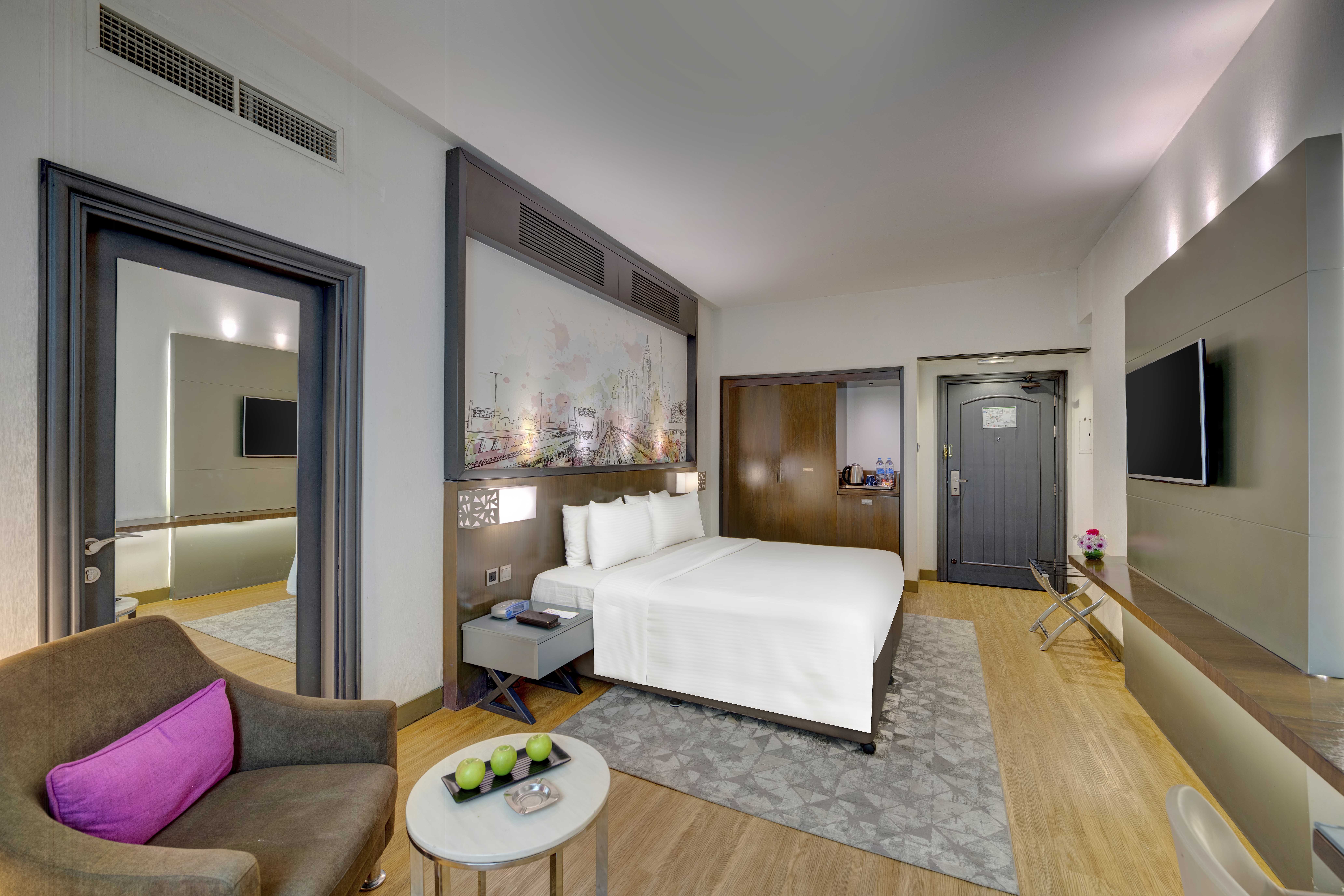 Double Single Executive