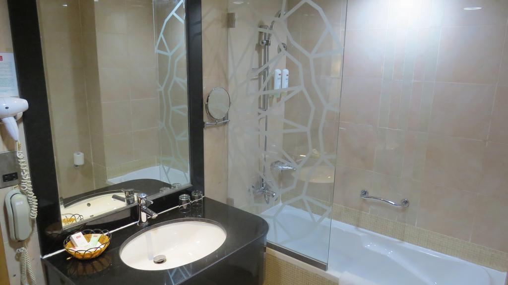 Double or Twin Standard