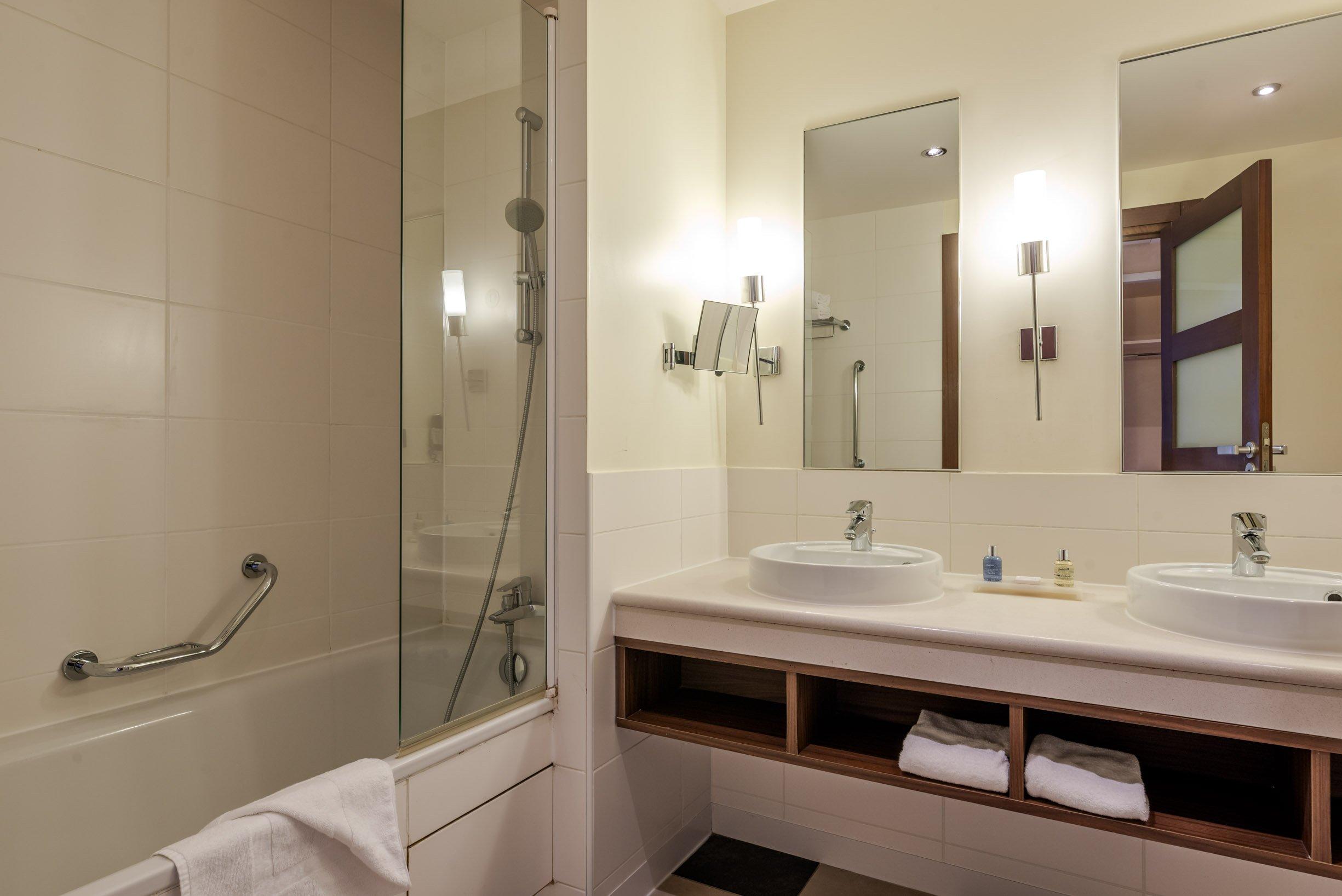 Double Premium with Views