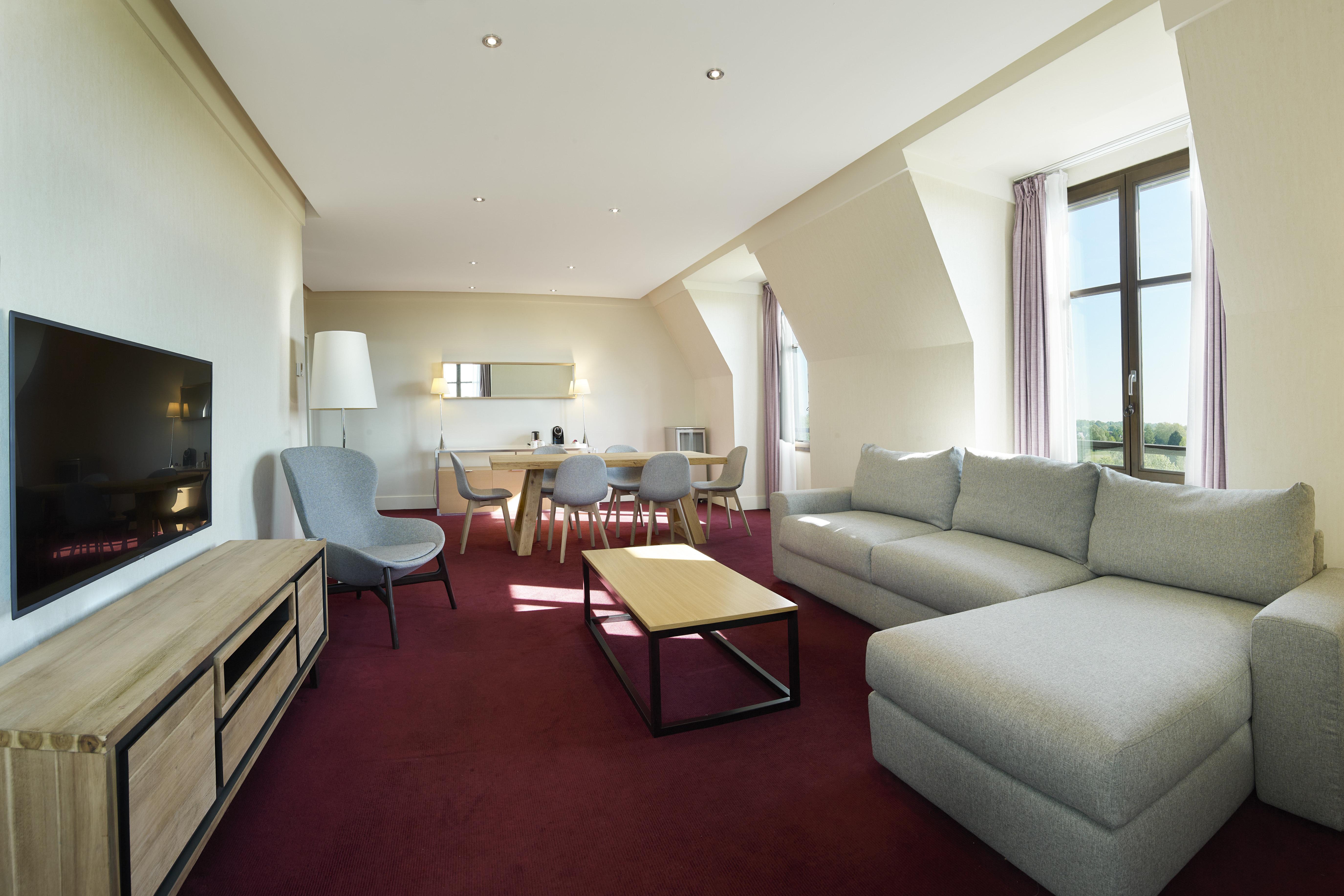 Suite with Kitchenette