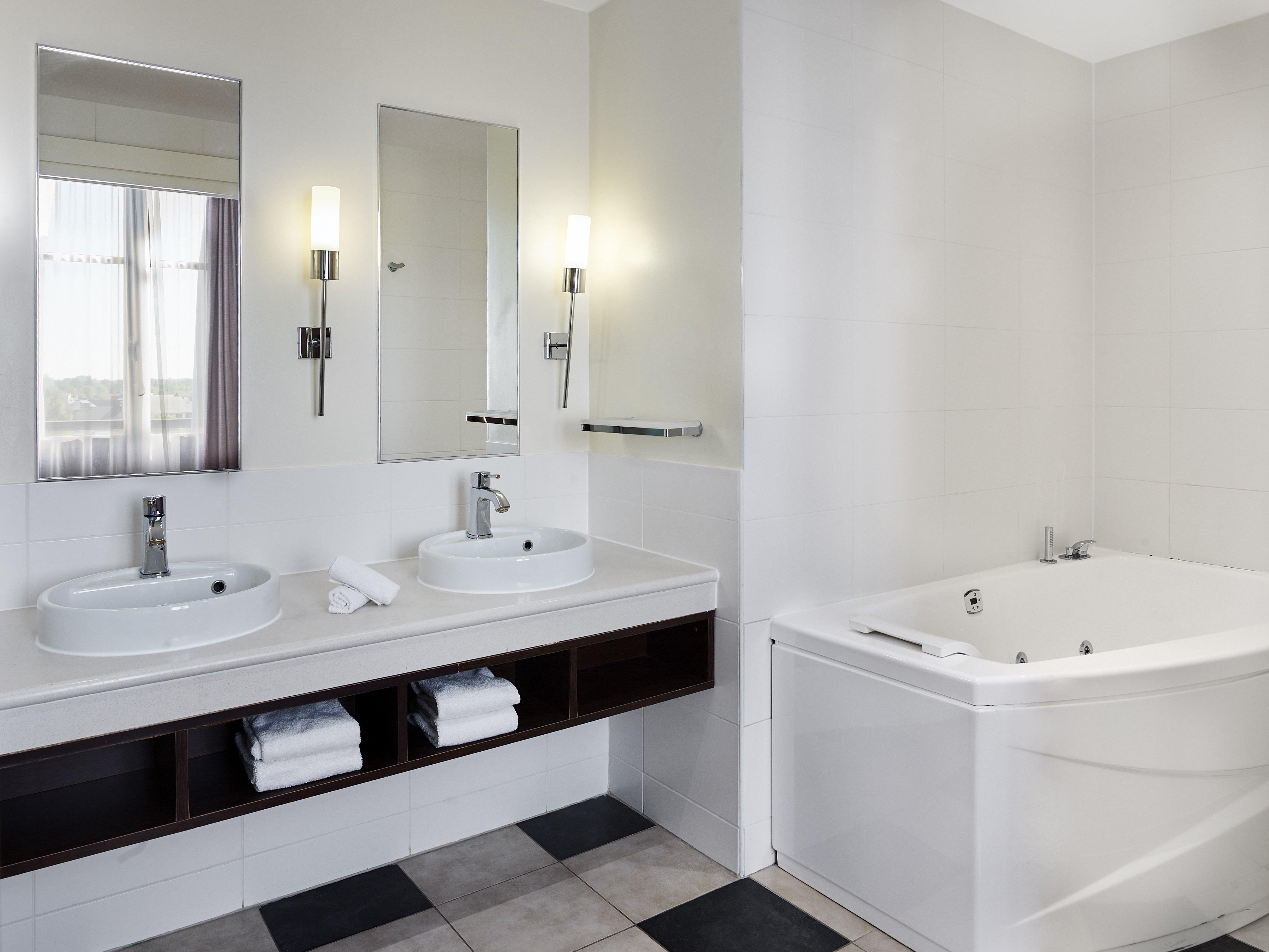 Suite with Kitchenette