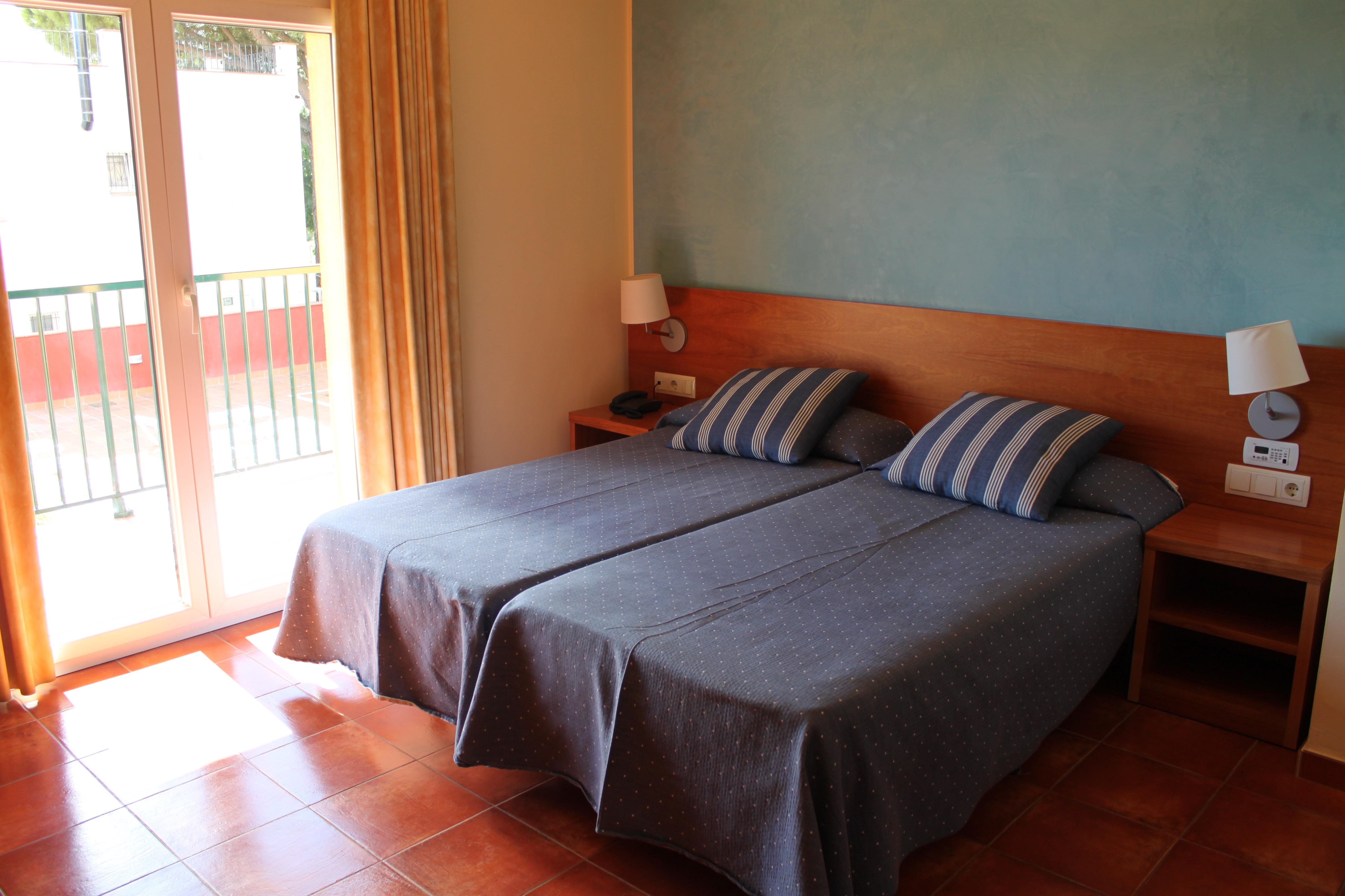 Double or Twin Standard