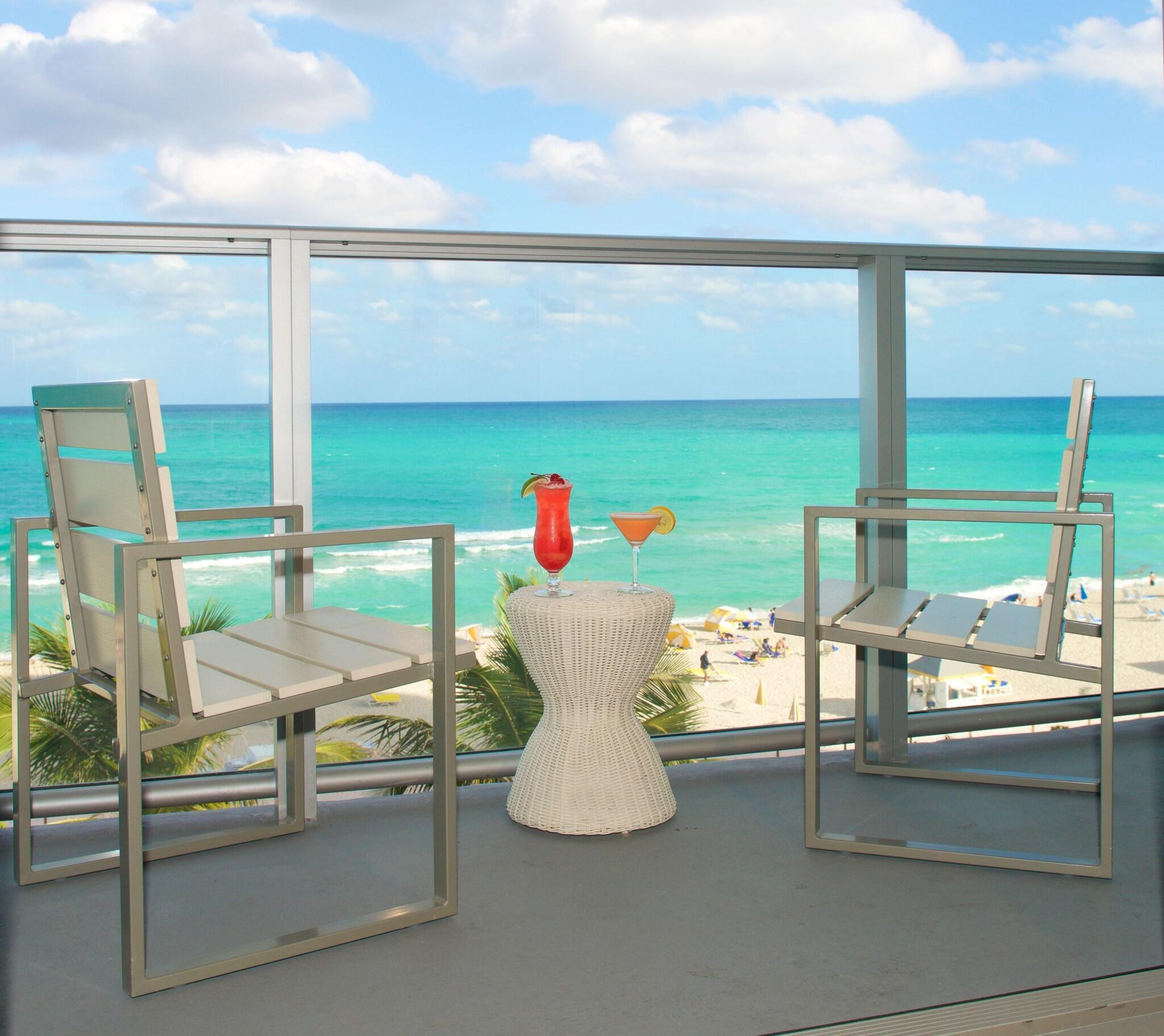 Suite Accessible King Size Bed