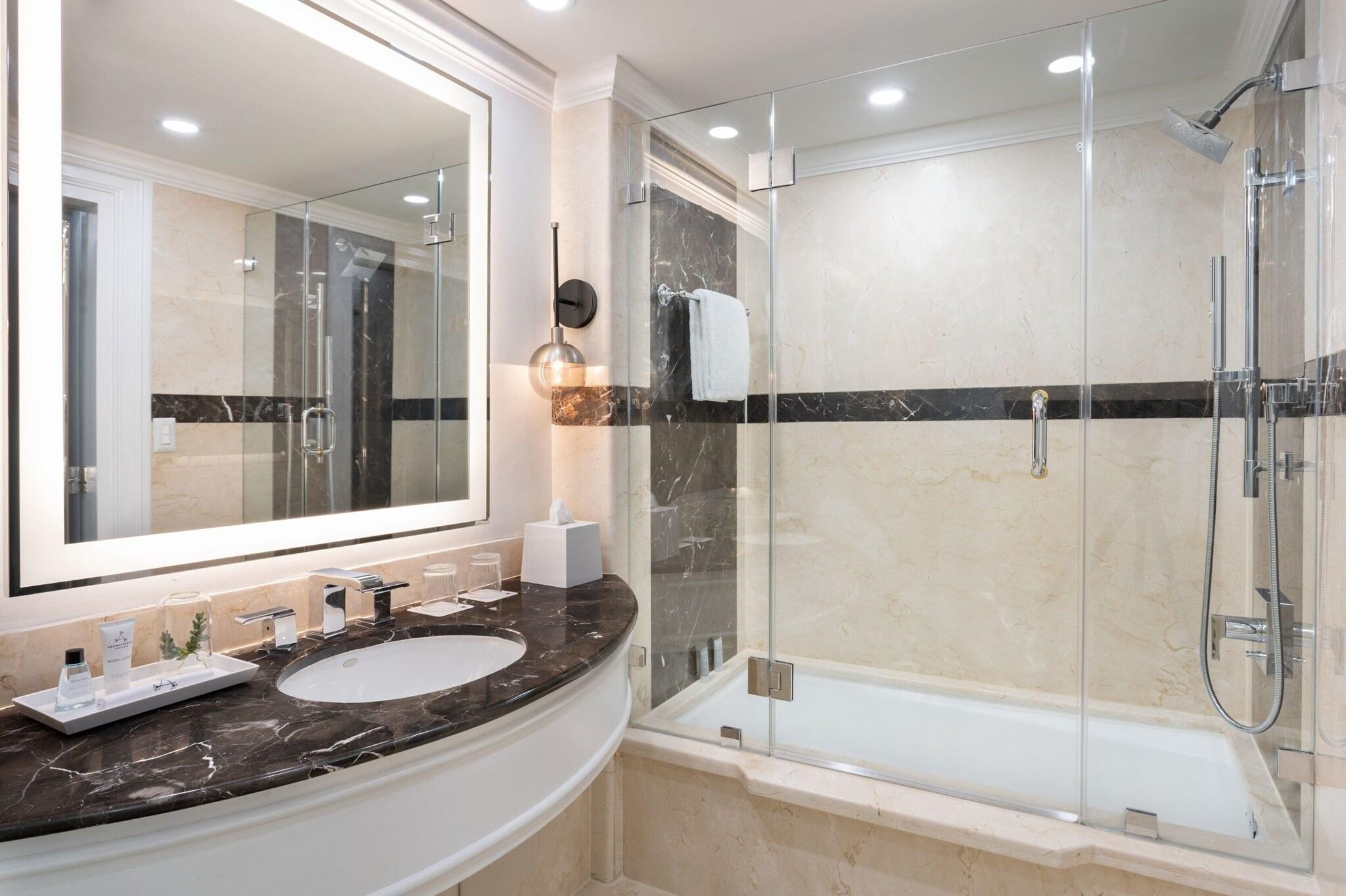 Quadruple Two Double Beds Non Smoking