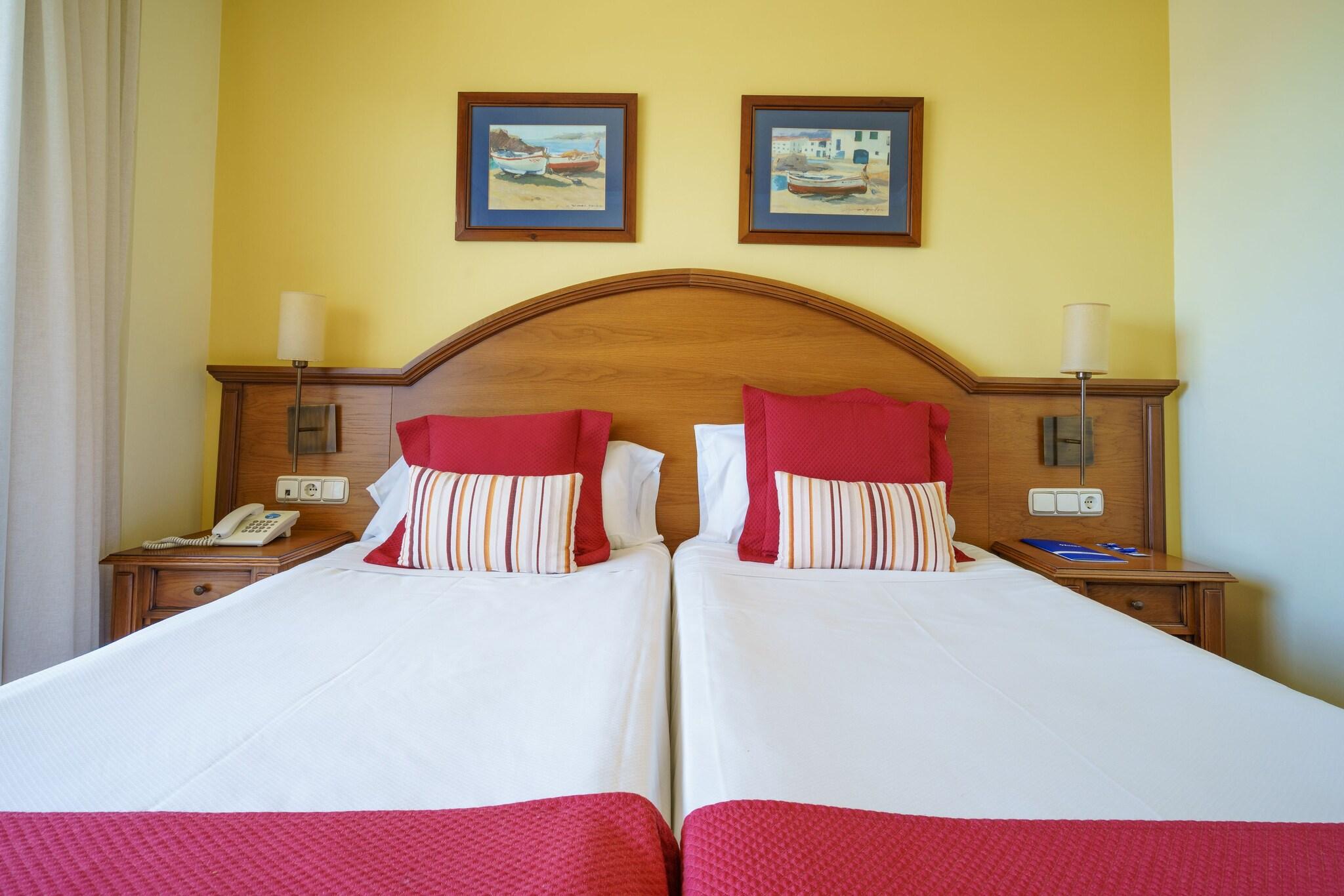 Double Partial Sea View