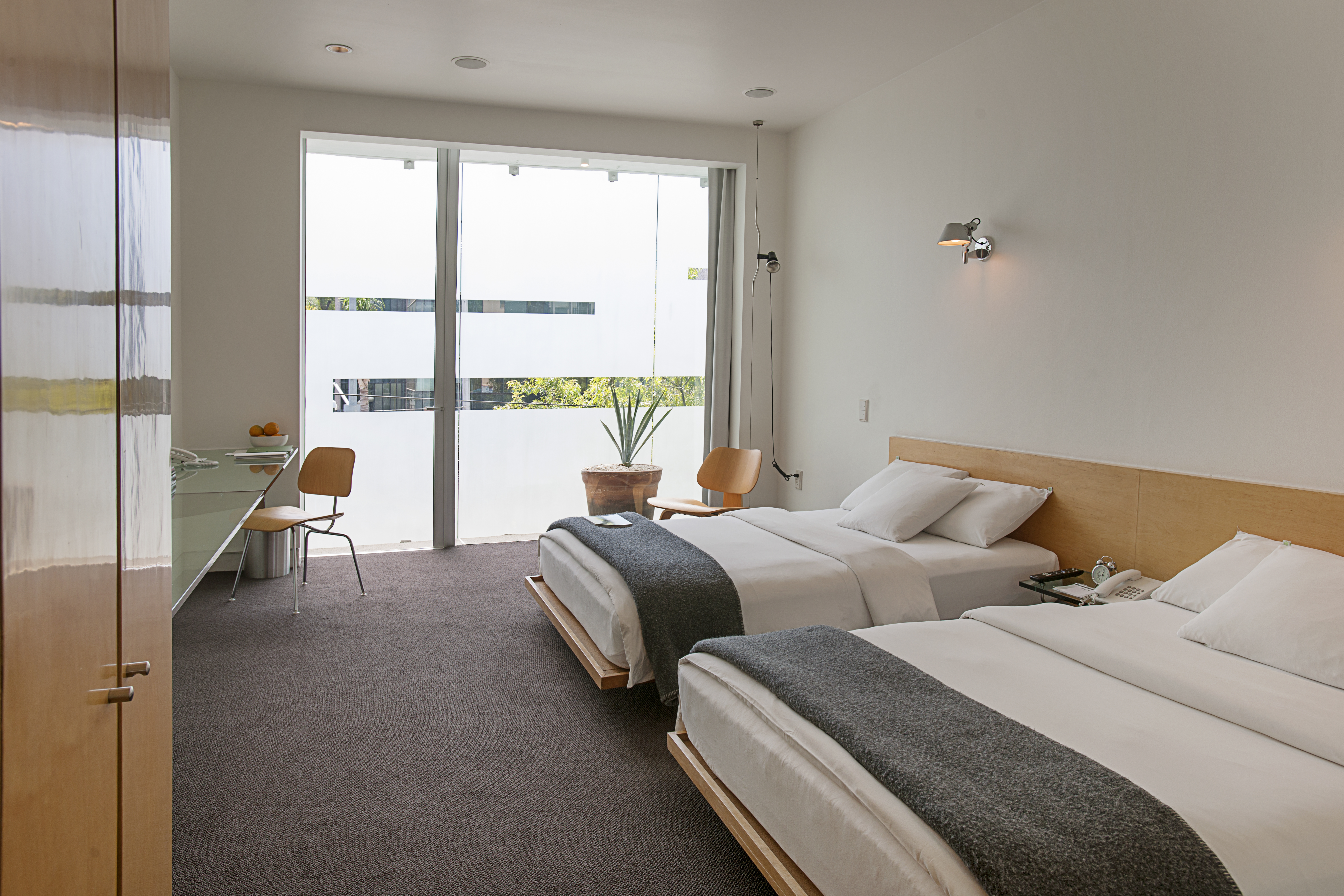 Double Deluxe Two Beds