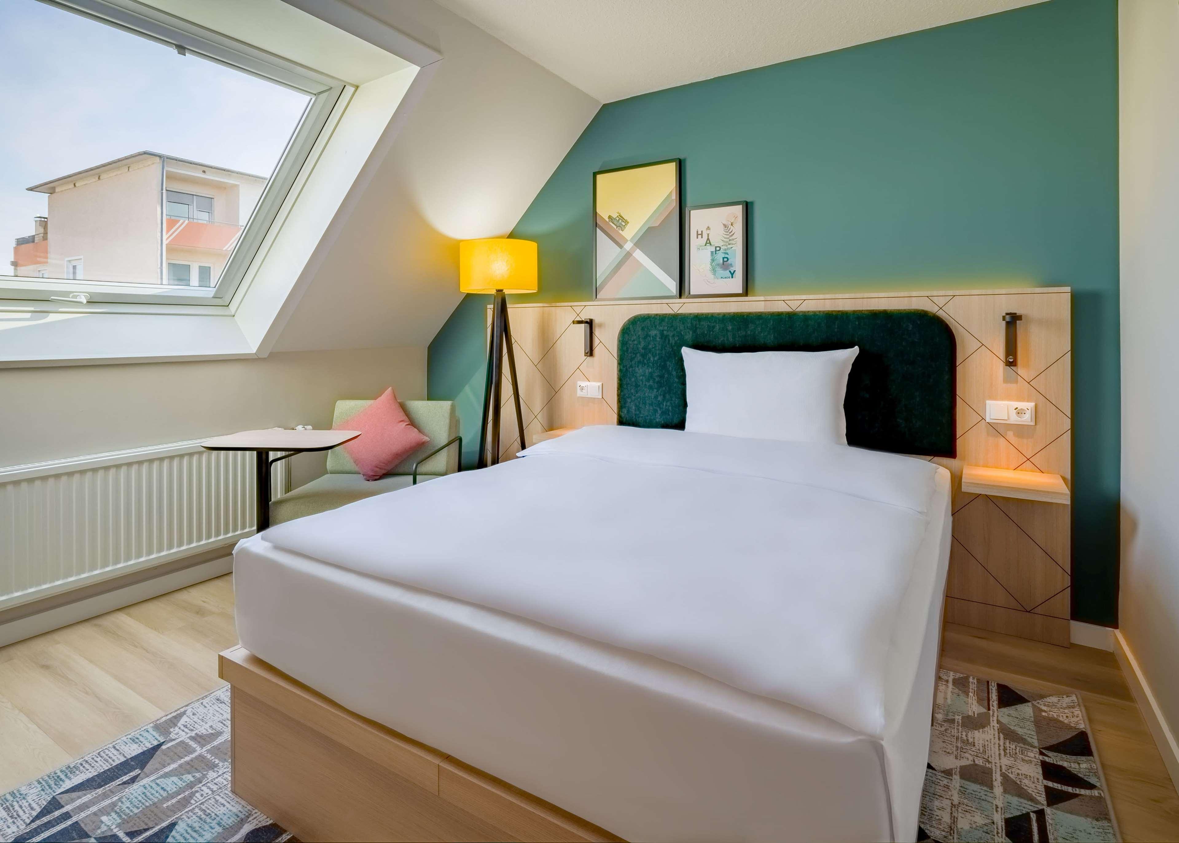 Double Queen Size Bed