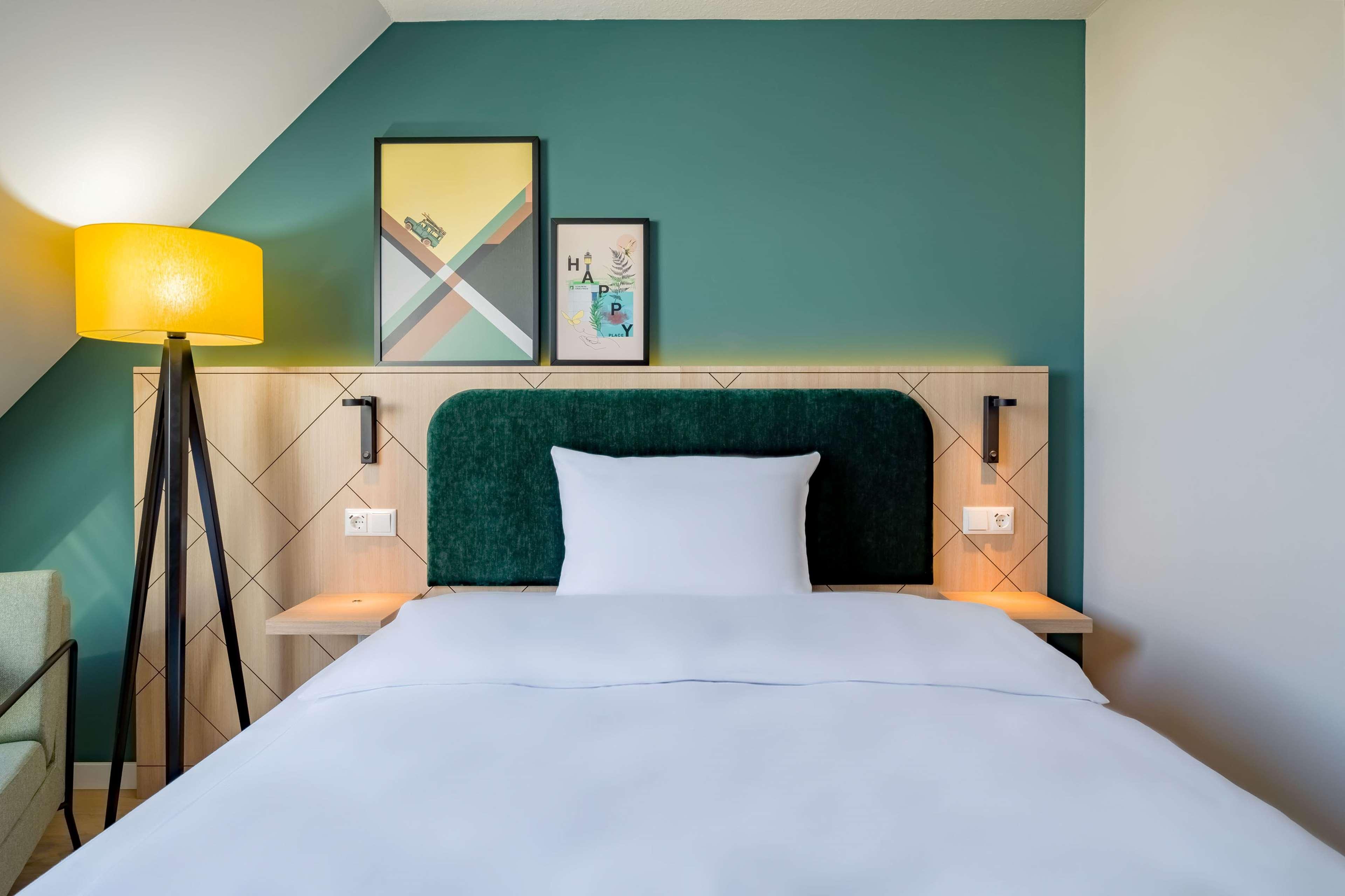 Double Queen Size Bed