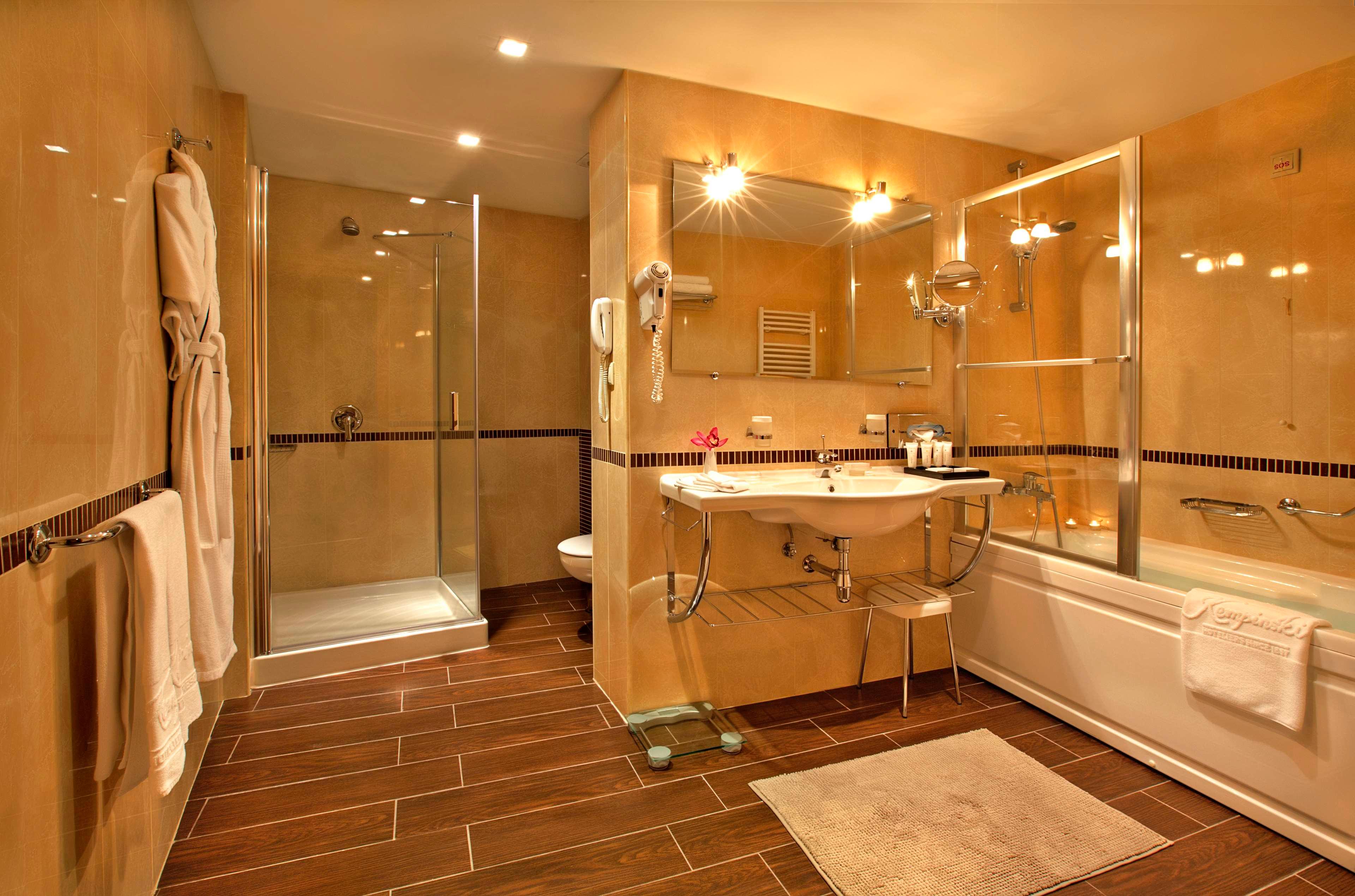 Double Deluxe with Views