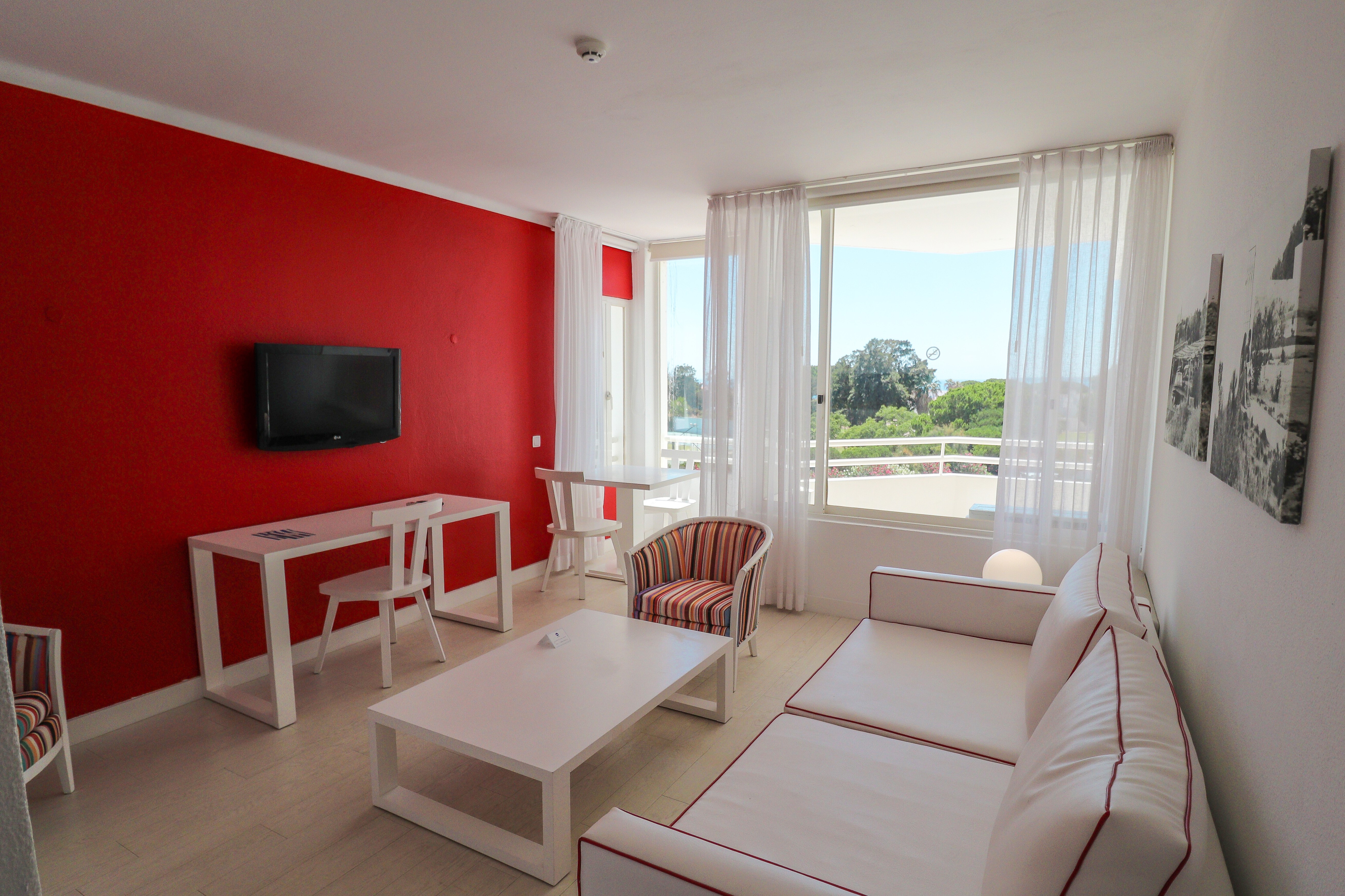 Apartment Pool View One Bedroom