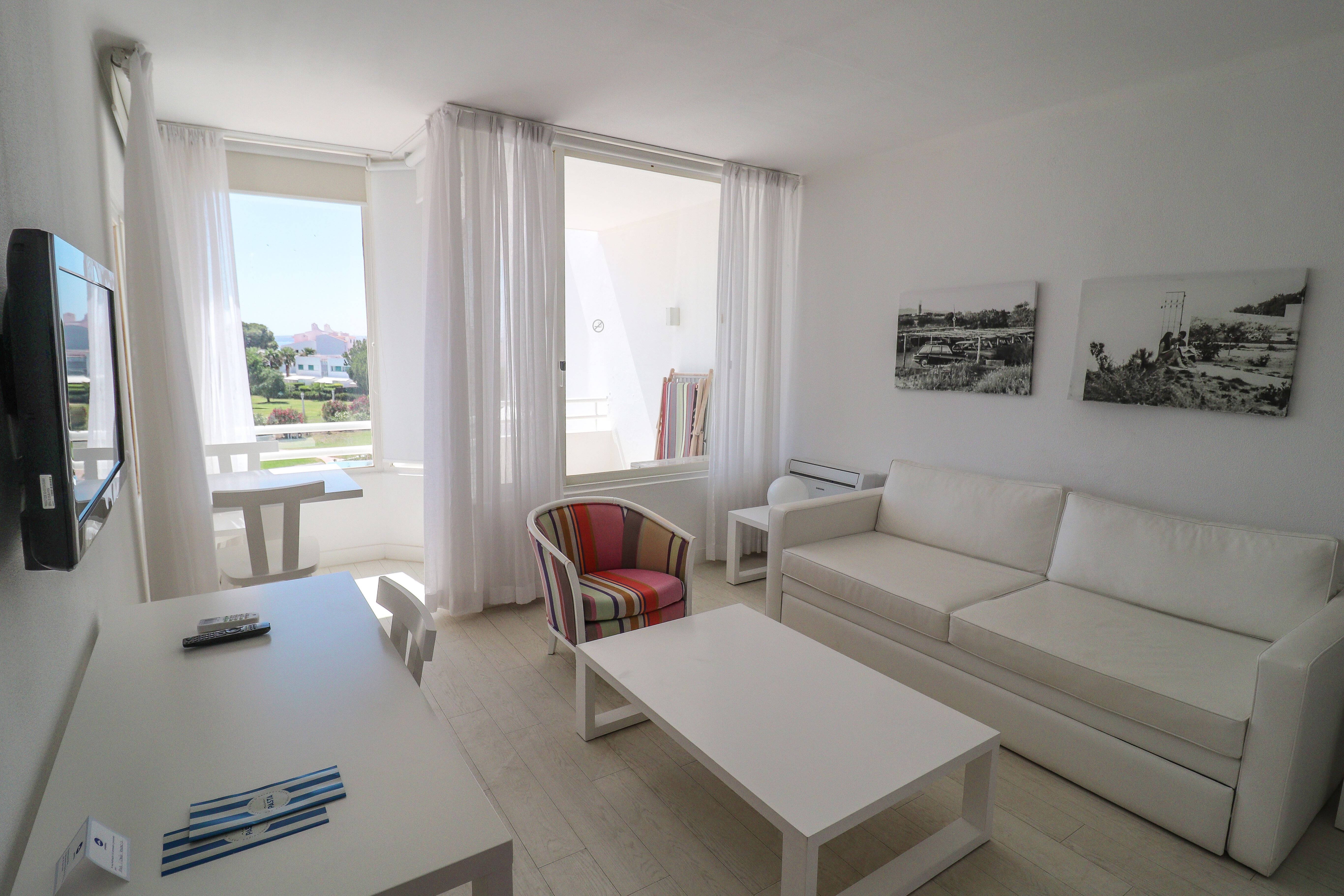 Apartment Pool View One Bedroom