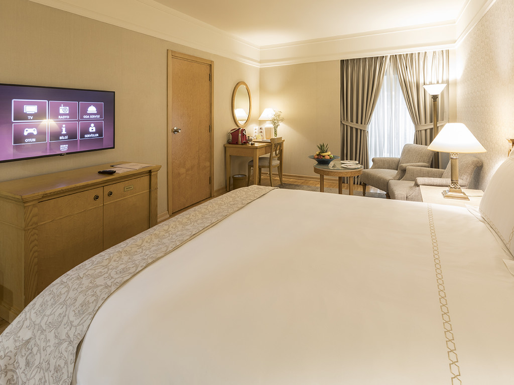 Family Room Capacity 5