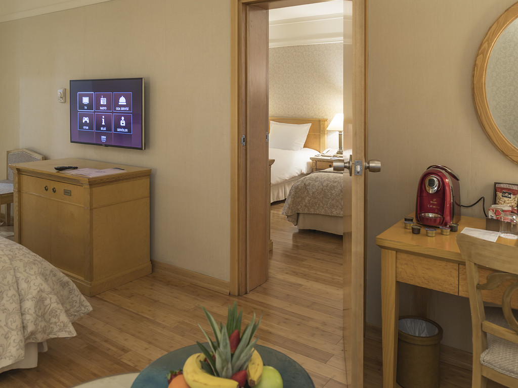 Family Room Capacity 4