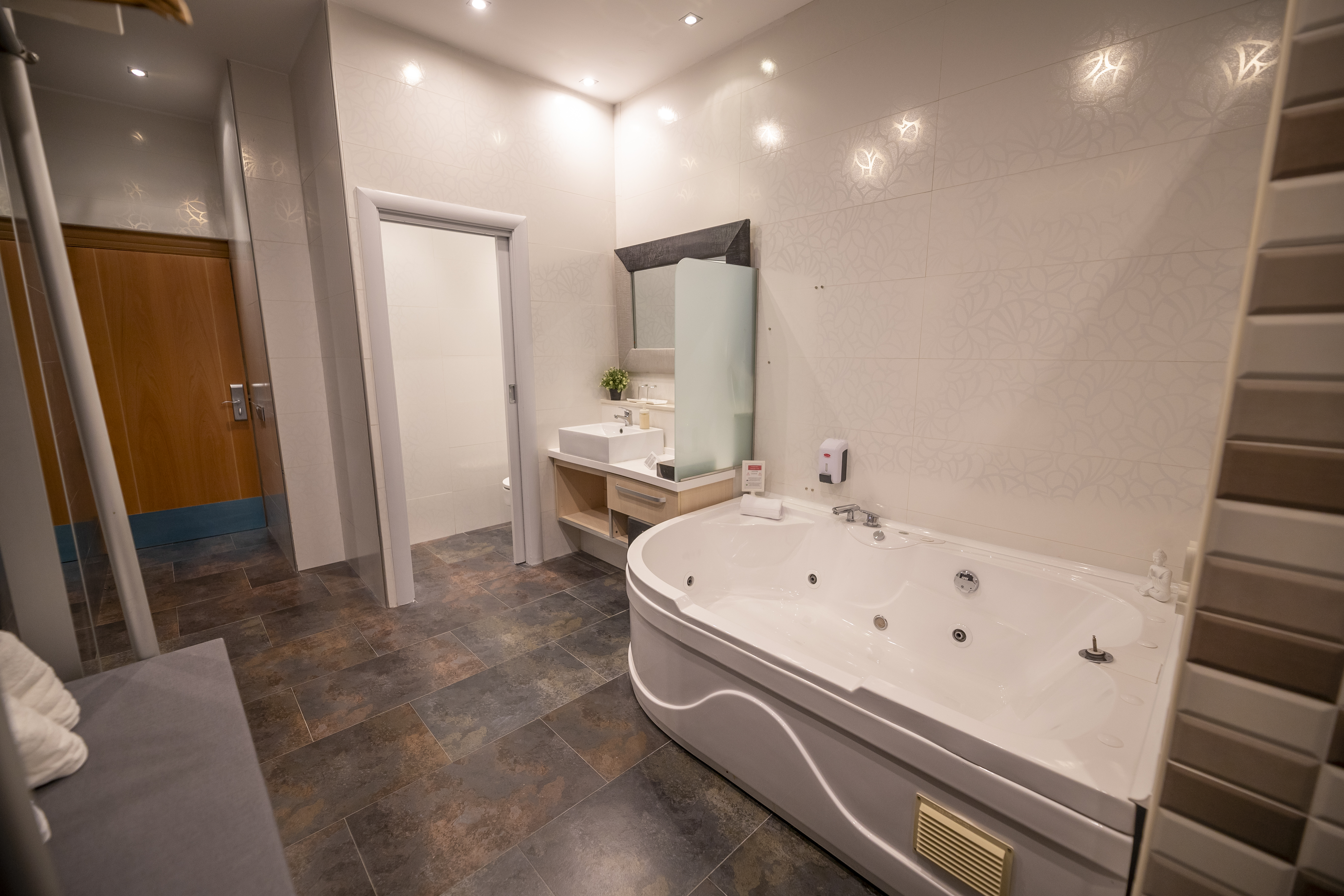 Junior Suite Standard