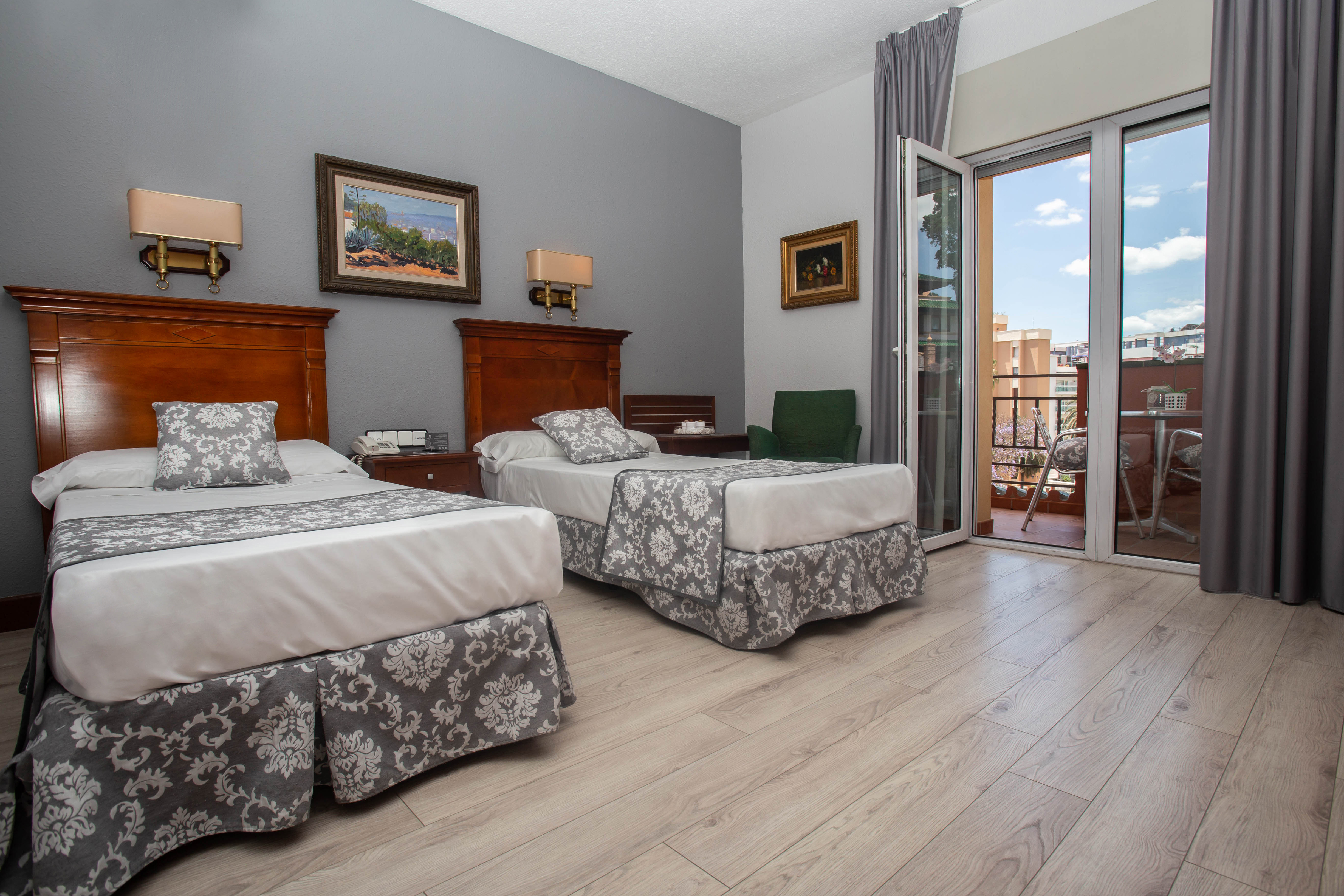 Double or Twin Standard