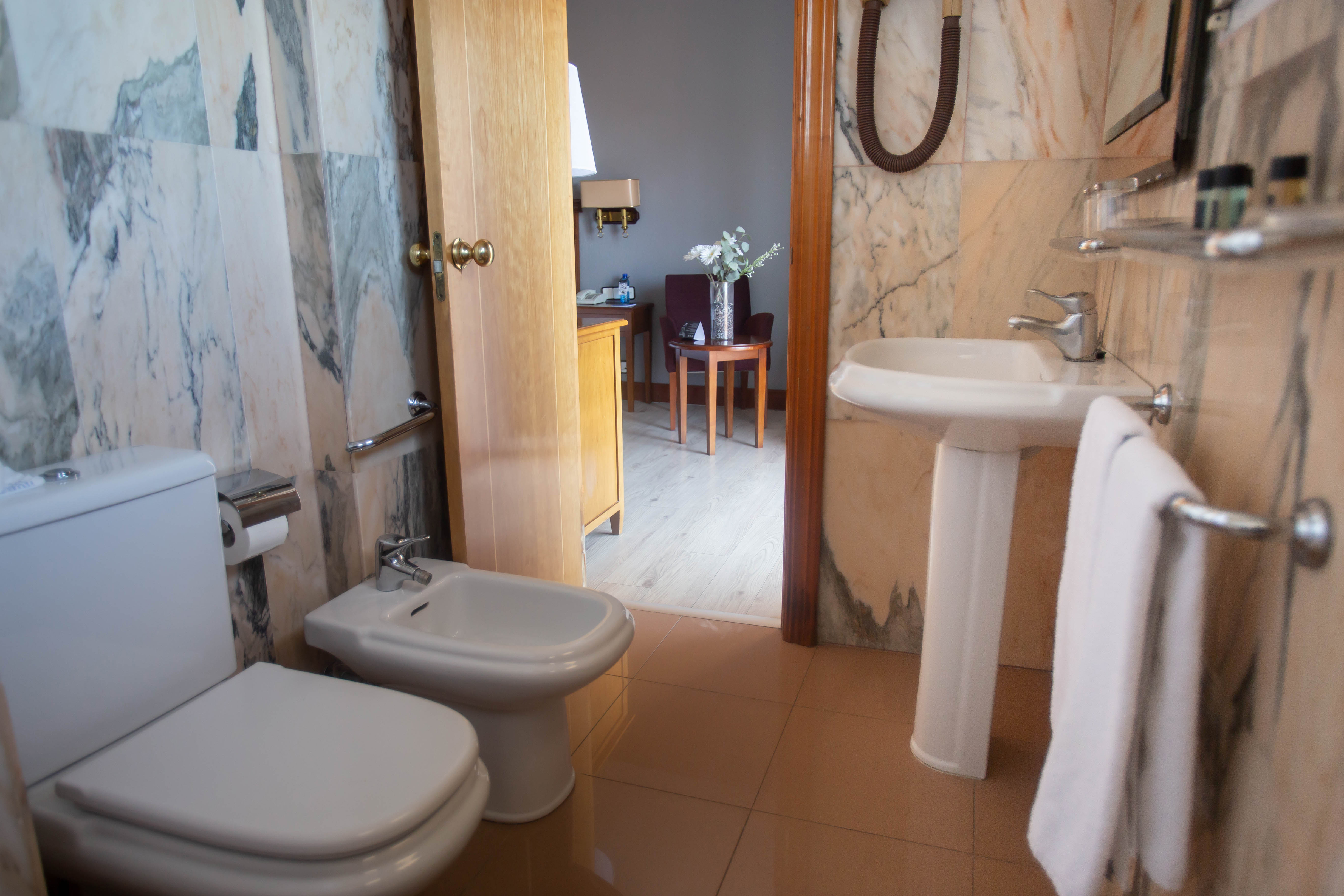 Double or Twin Standard