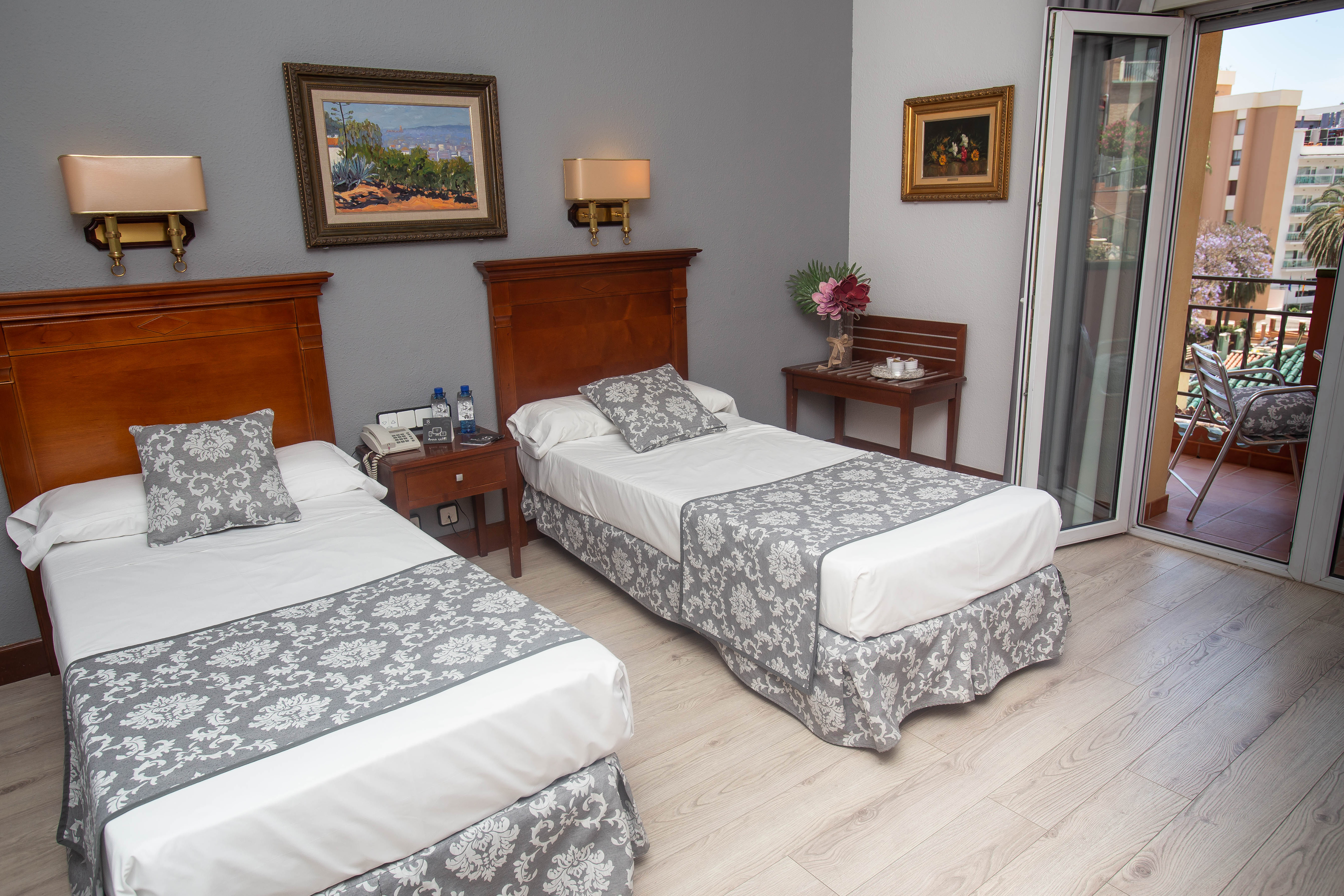 Double or Twin Standard