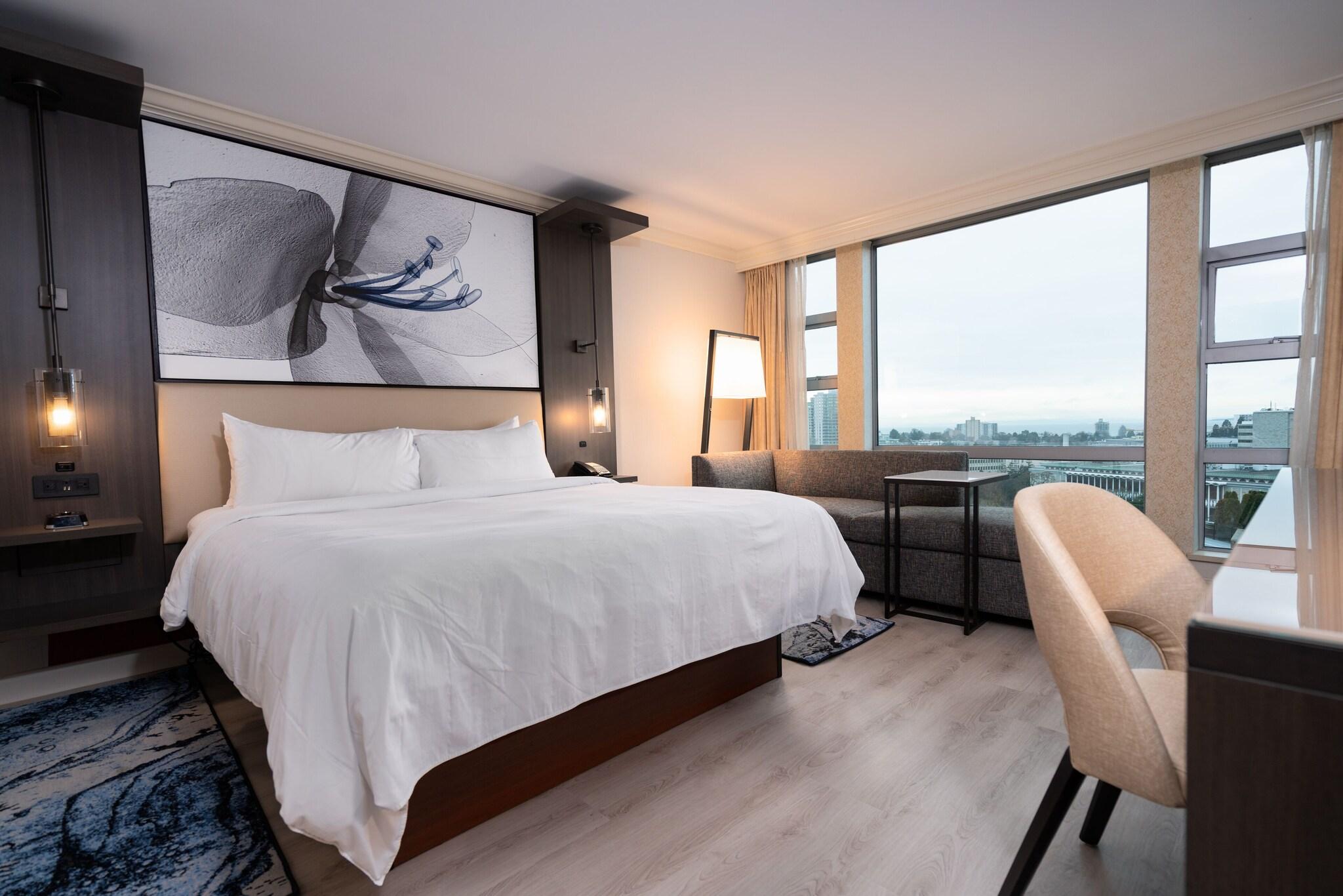 Double City View King Bed