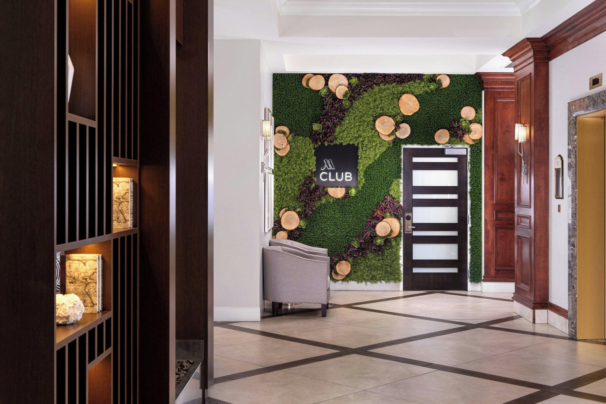 Quadruple Club City View