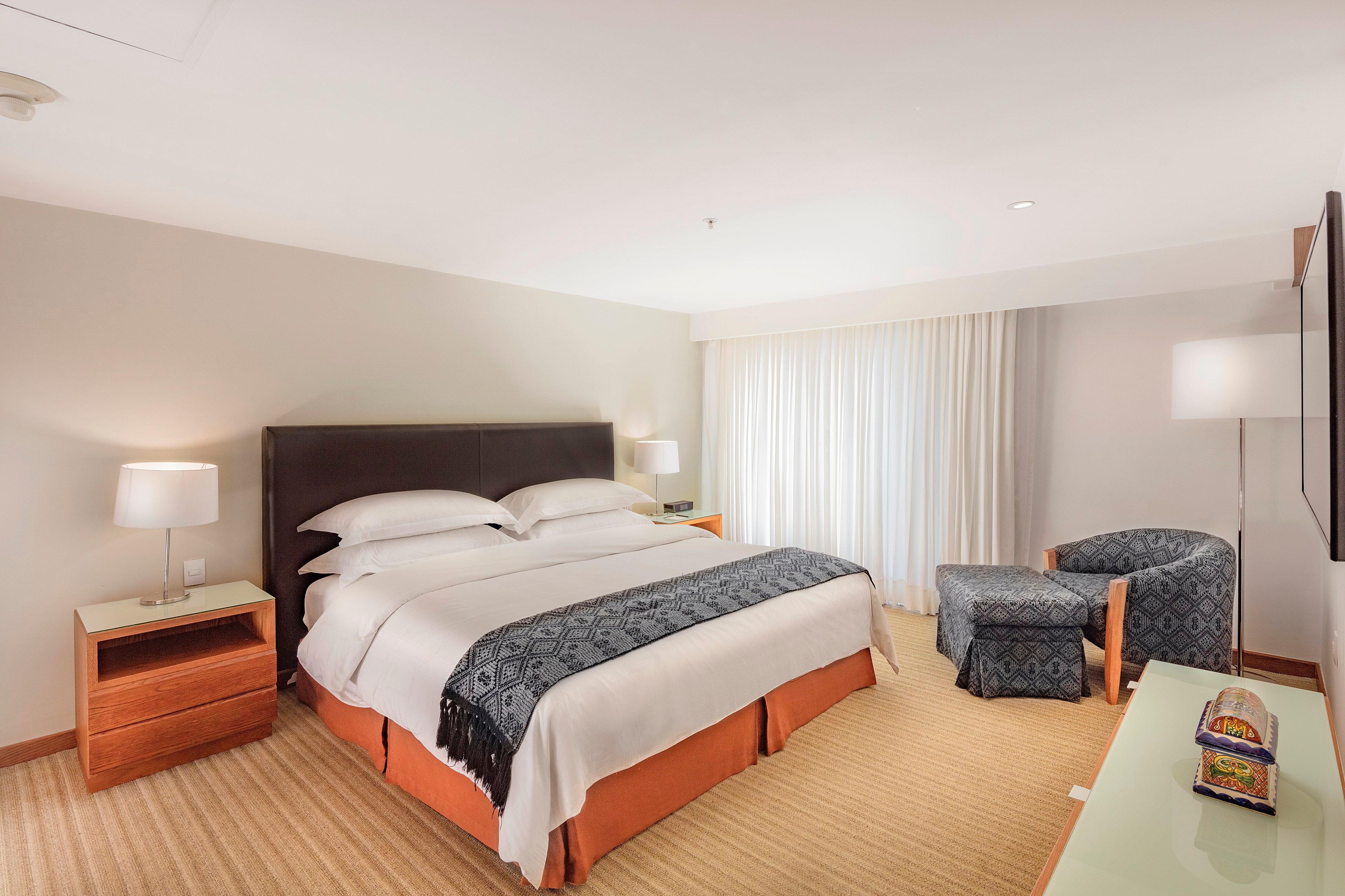 Suite Business King Bed