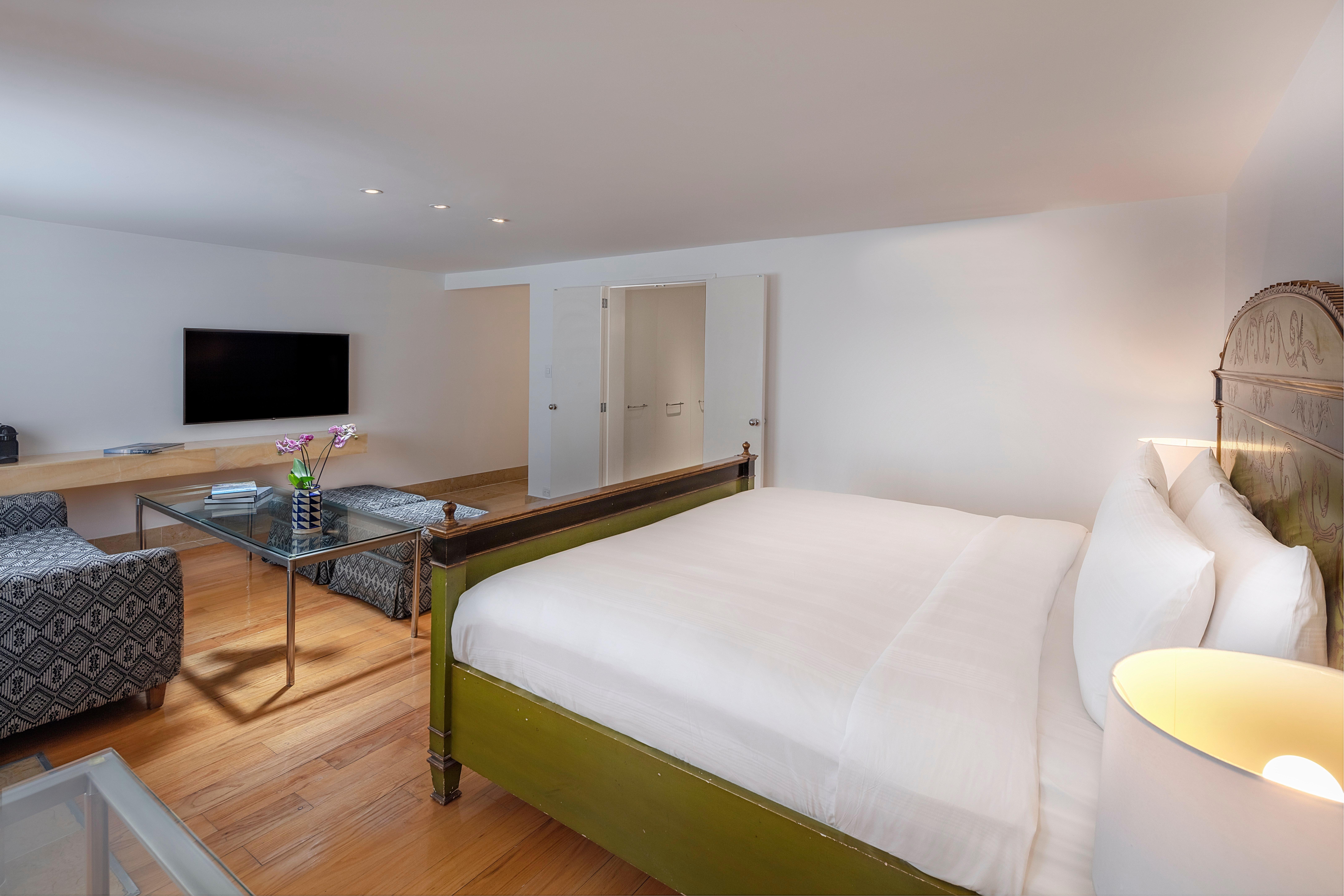 Junior Suite King Size Bed