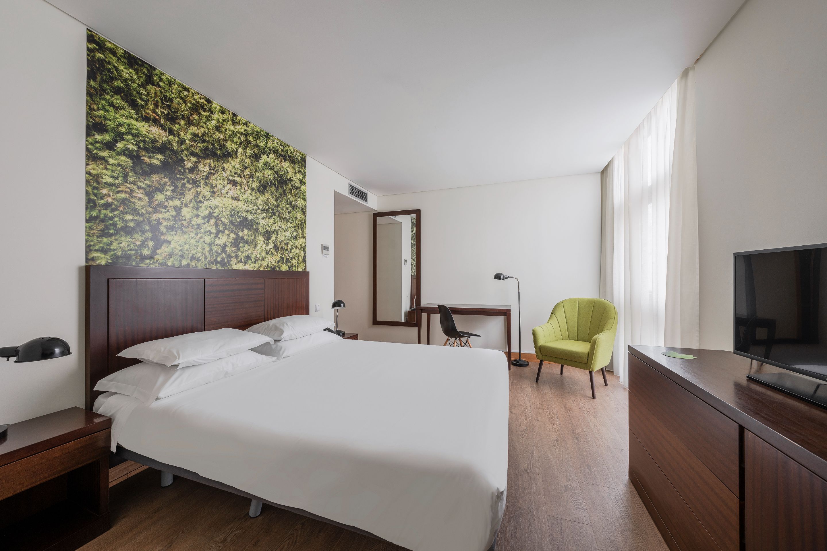 Double or Twin Standard