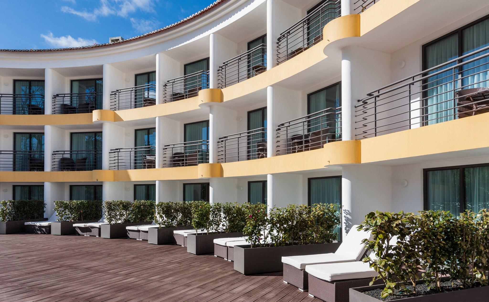 Double or Twin Deluxe