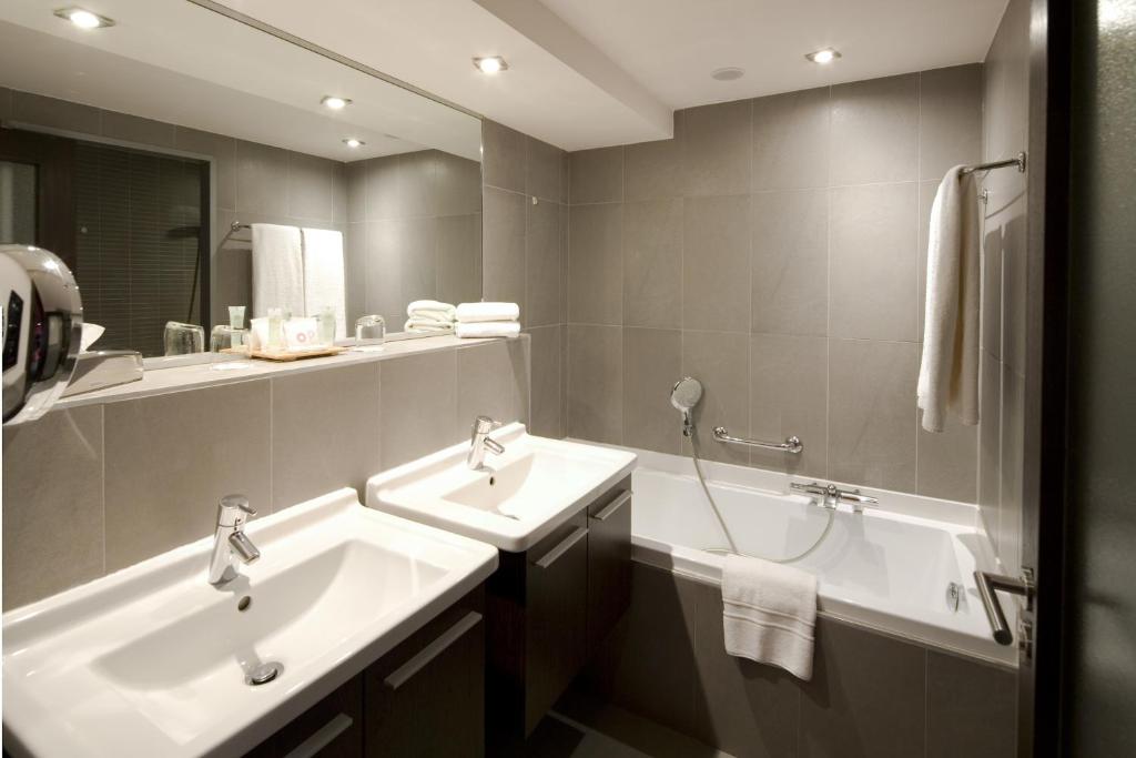 Double or Twin Deluxe