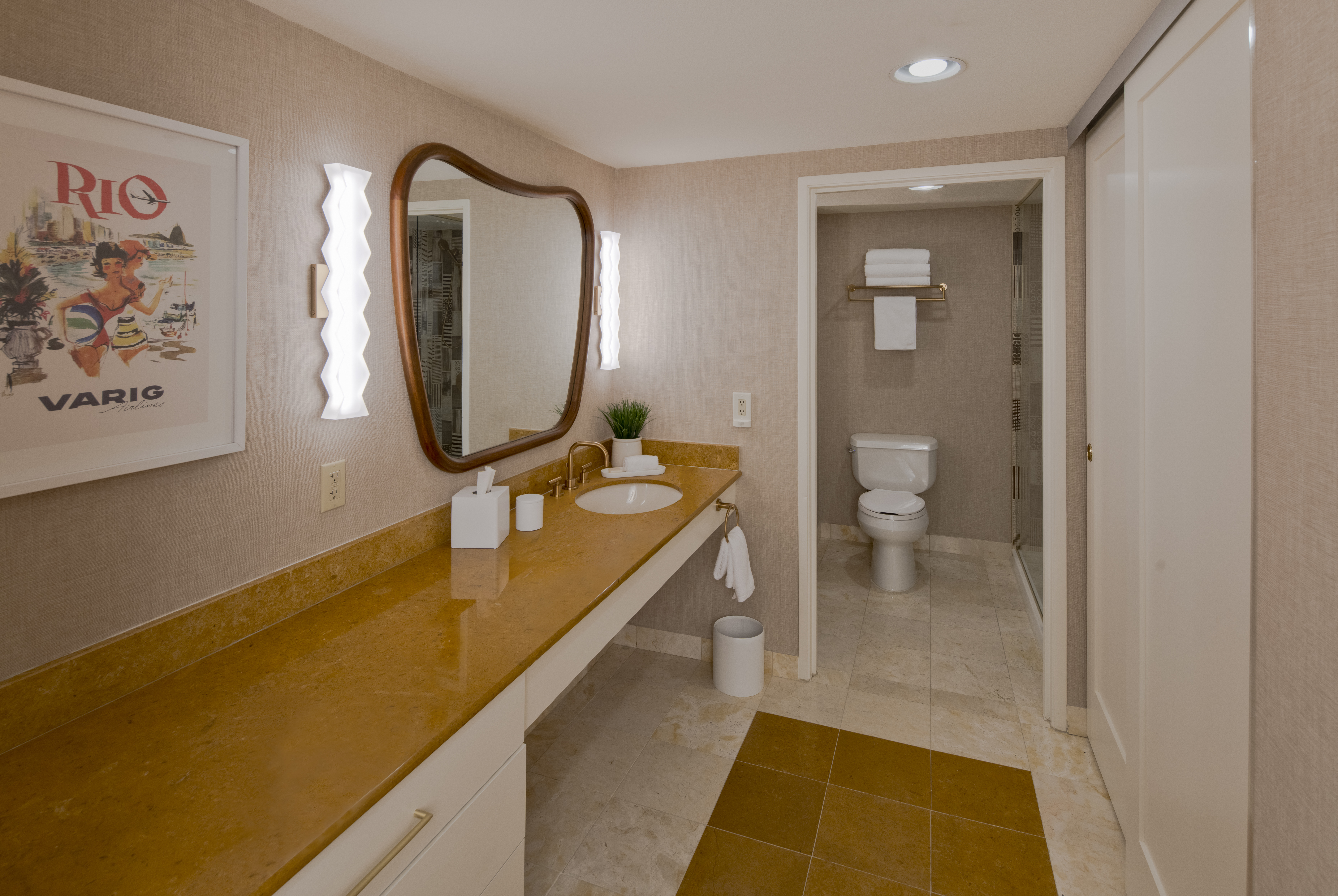 Double Deluxe King Bed