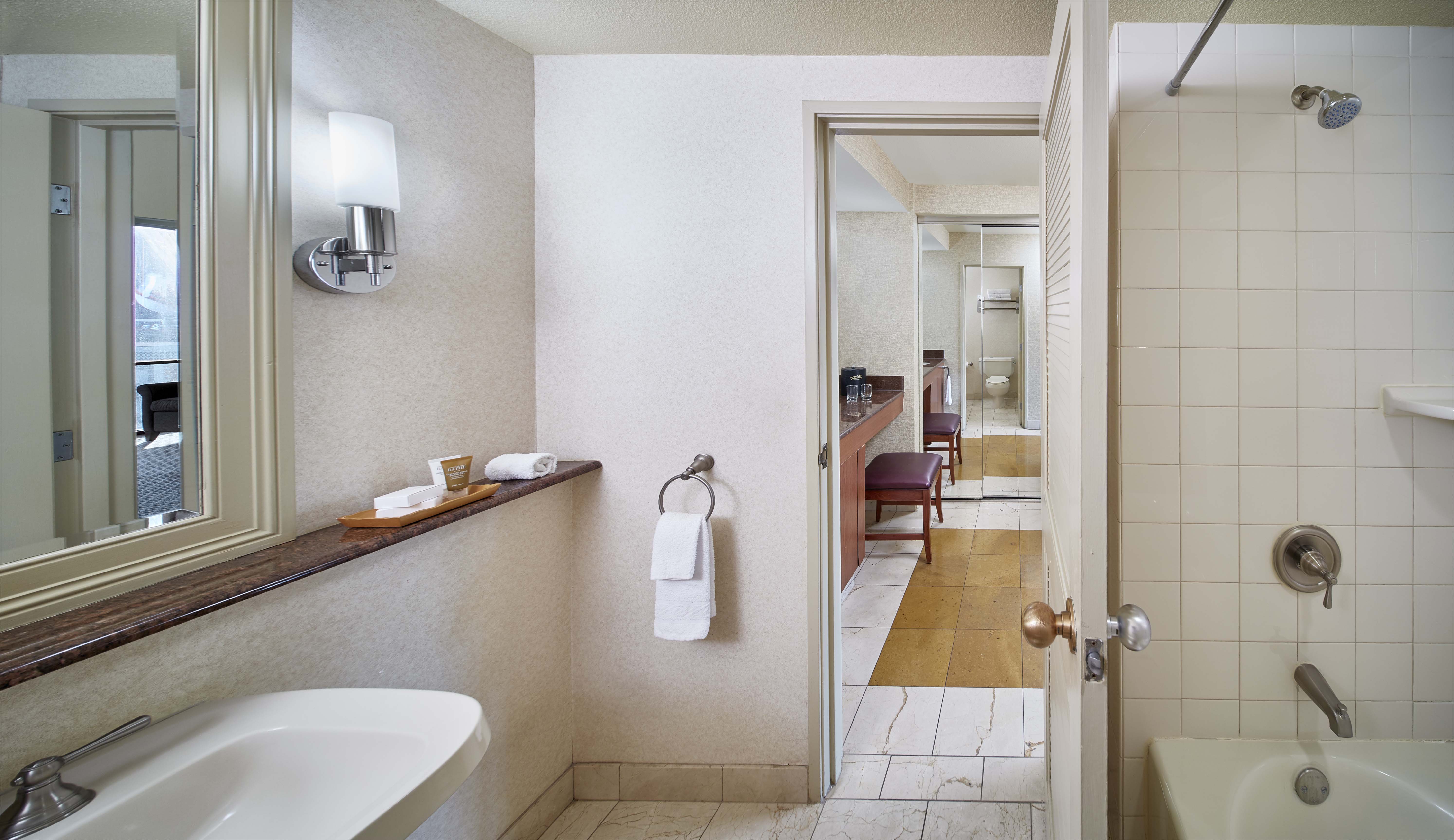 Double Deluxe Two Queen Beds