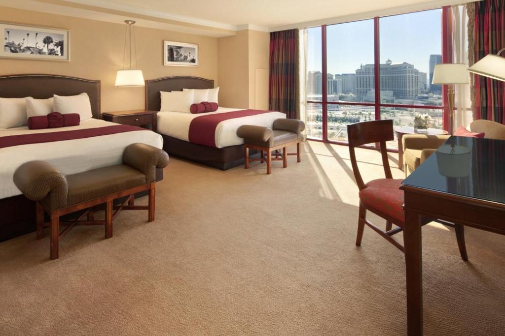 Suite Two Queen Beds