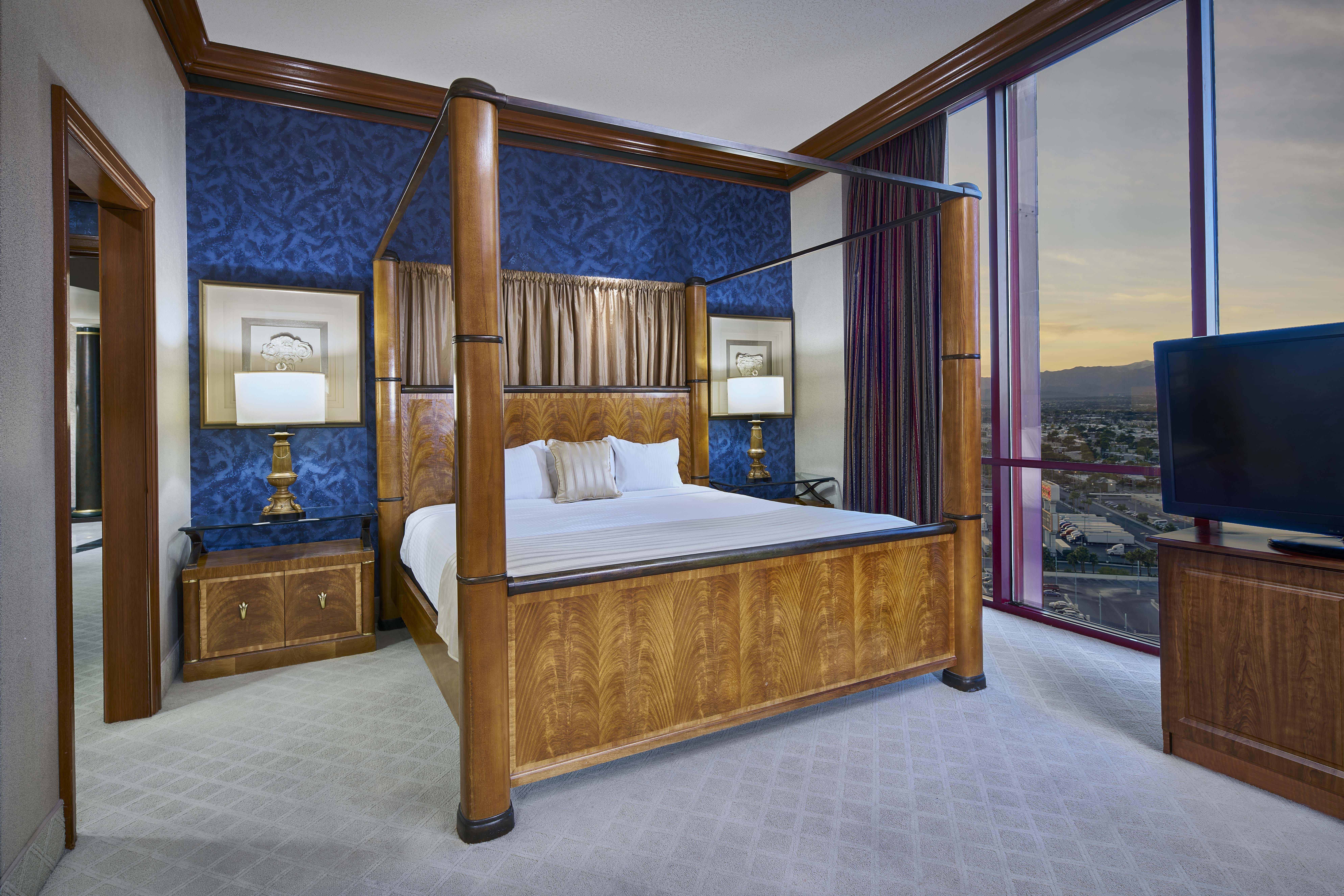Suite King Bed One Bedroom 