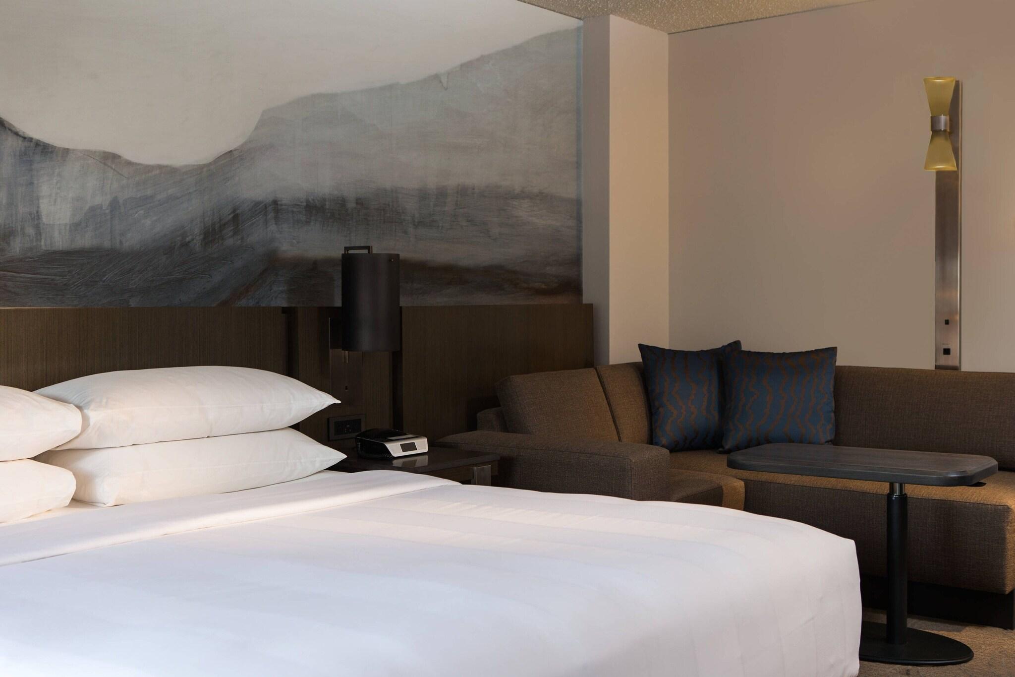 Double Club King Bed