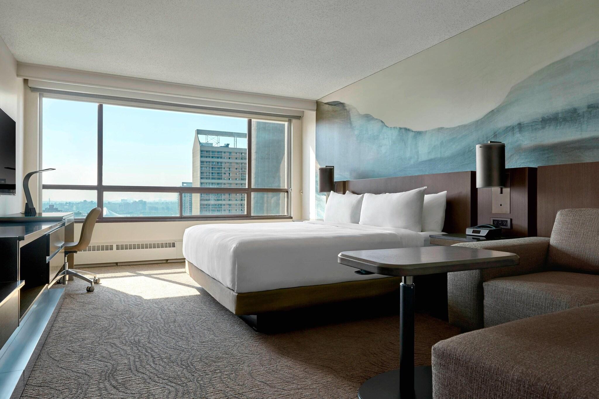 Double Club King Bed