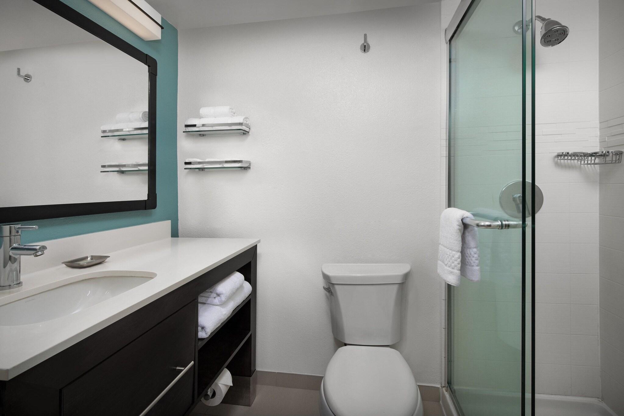 Suite King Size Bed