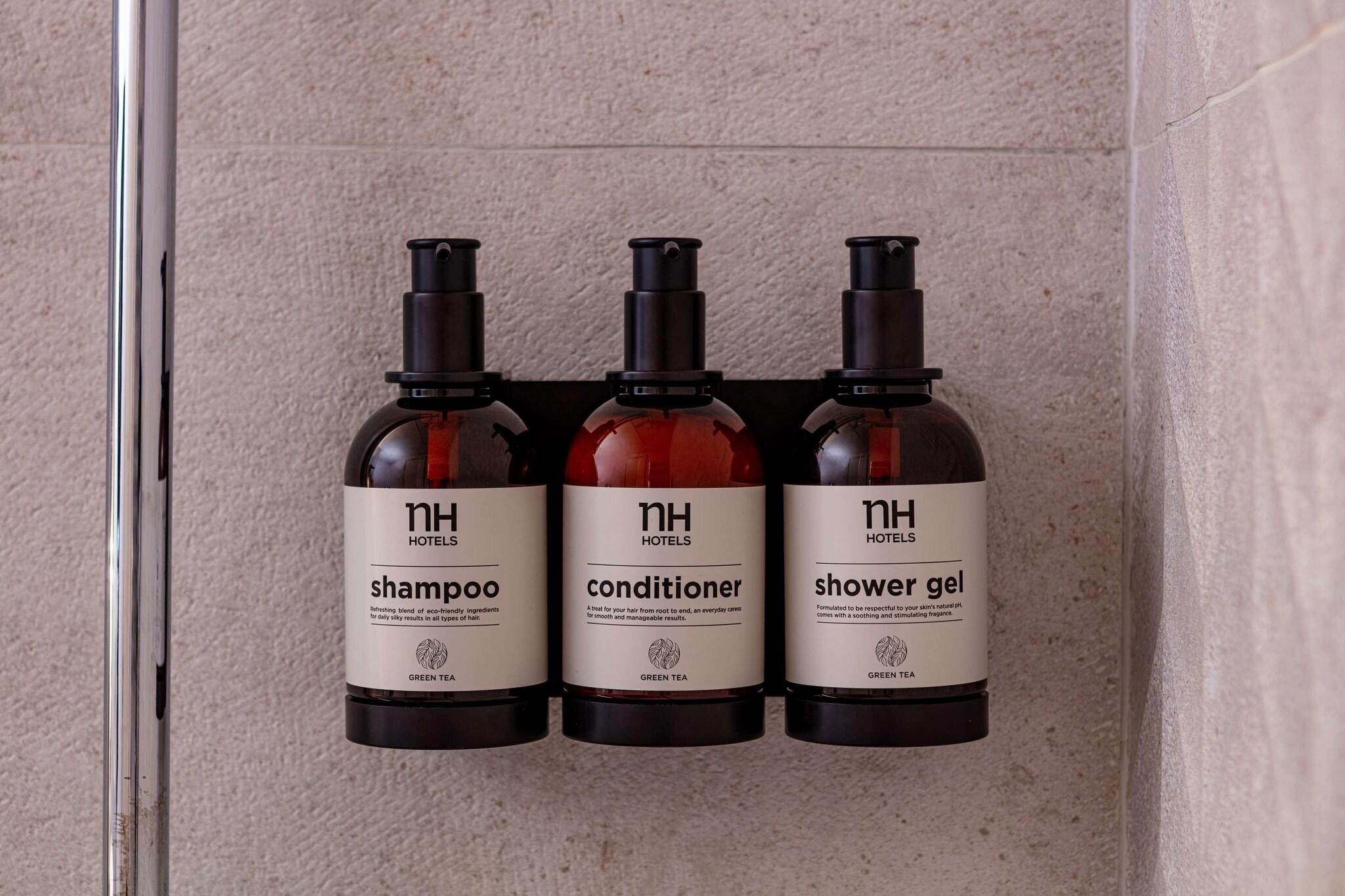 Family Room Two Queen Beds