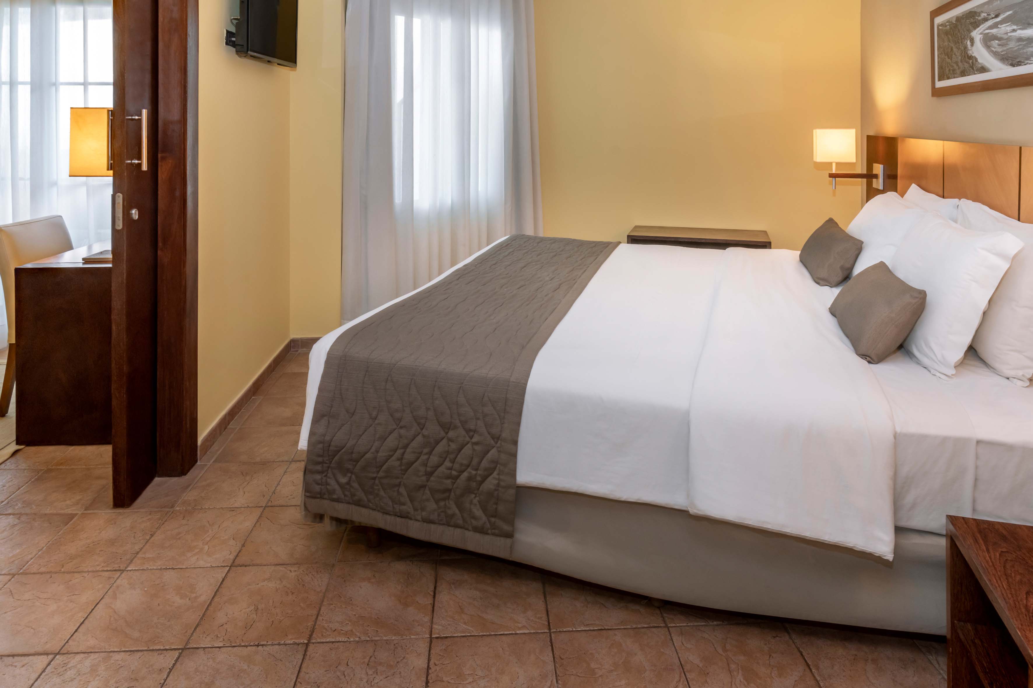 Junior Suite Side Sea View