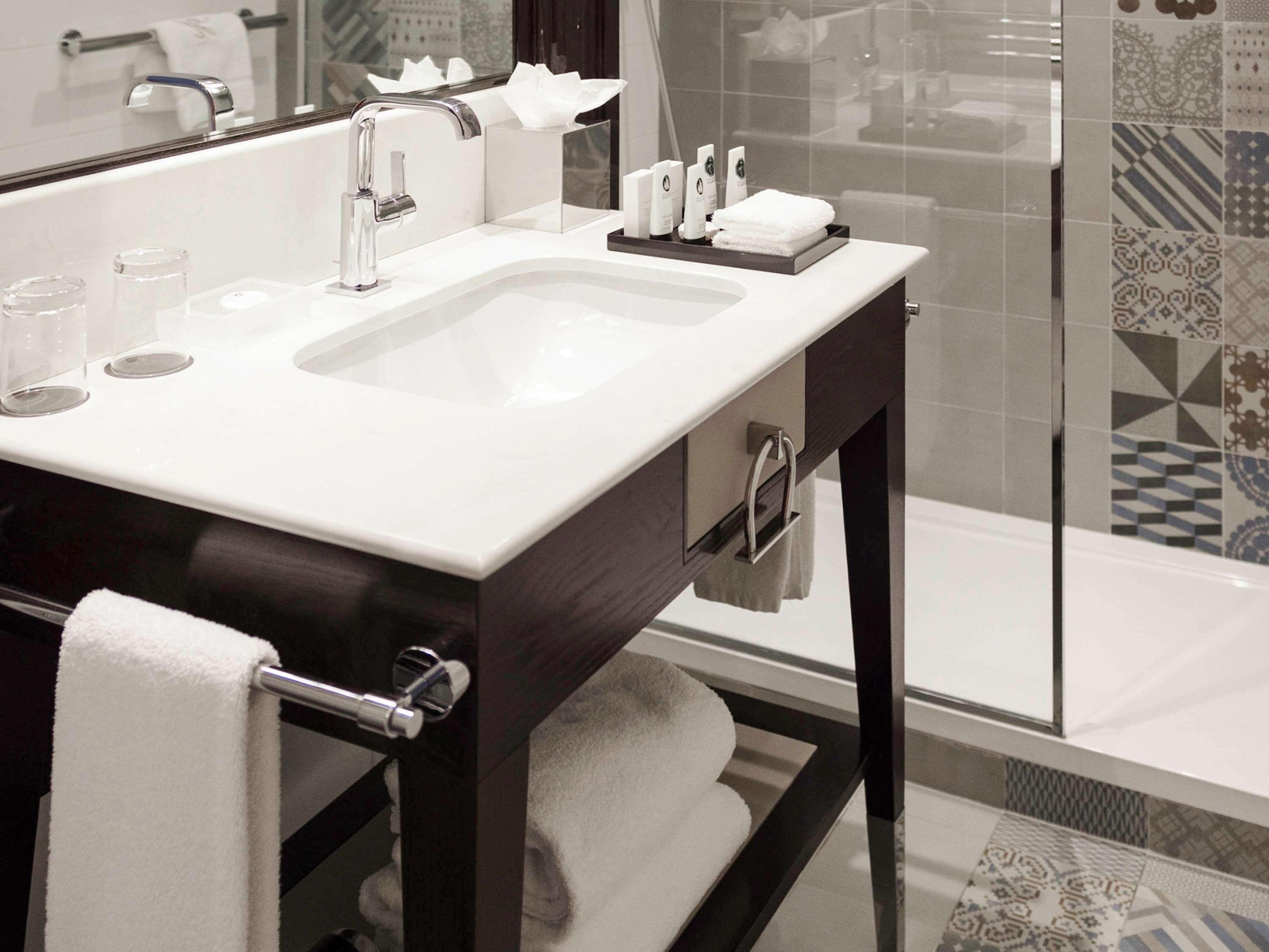 Double Classic City View