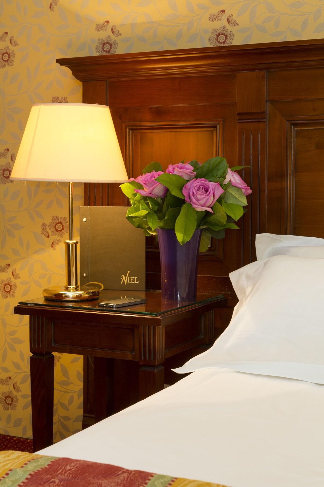 Family Room Three Beds