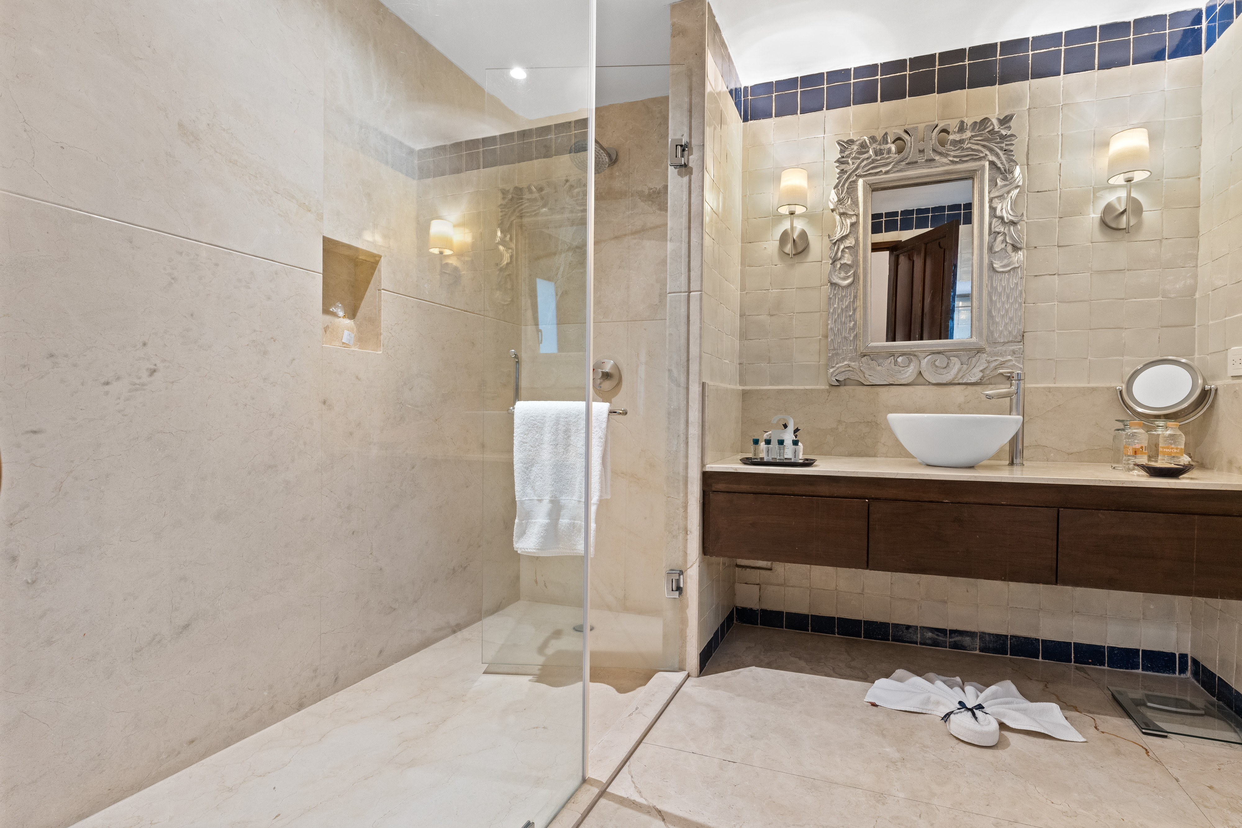 Double or Twin Classic Two Double Beds