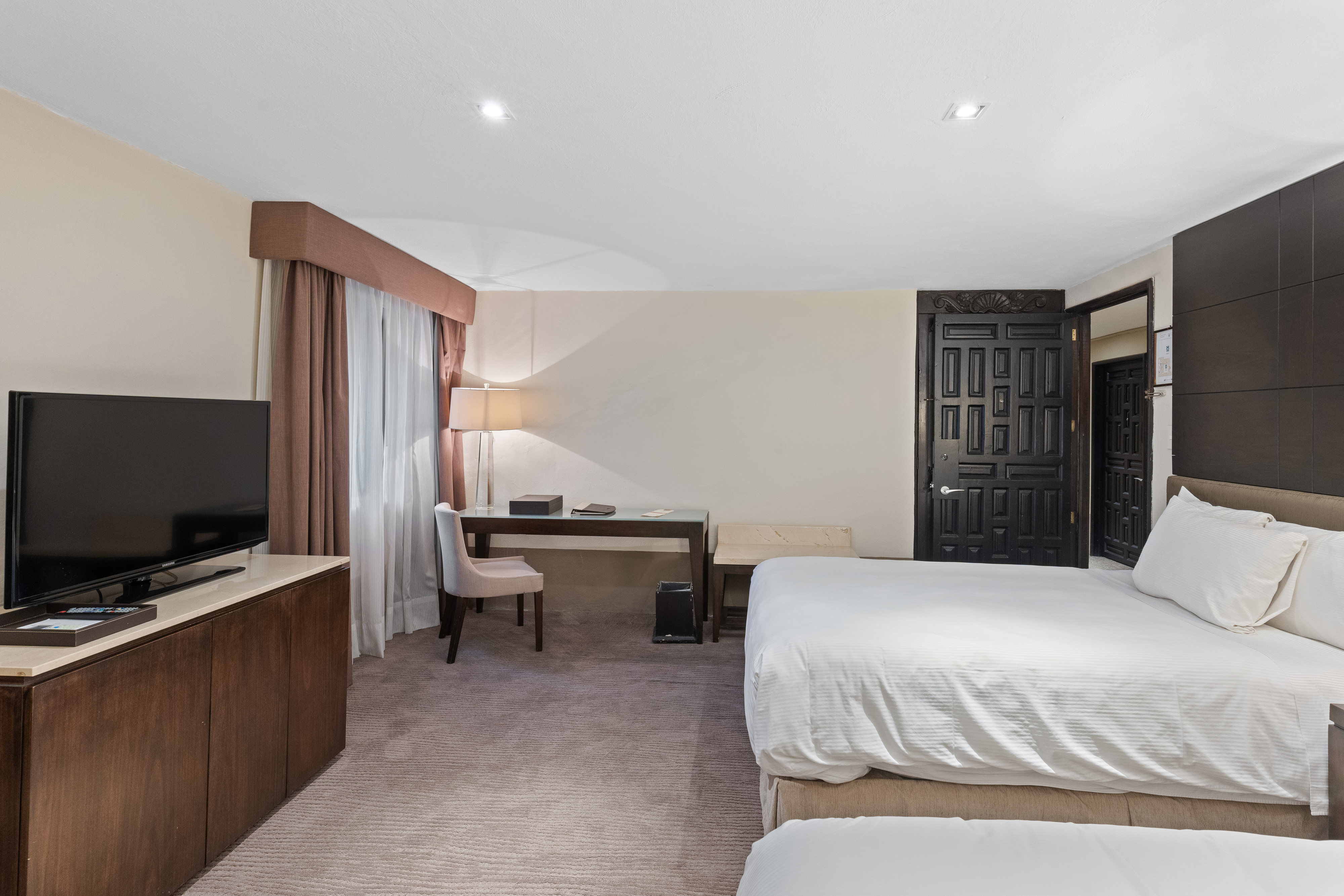 Double or Twin Classic Two Double Beds