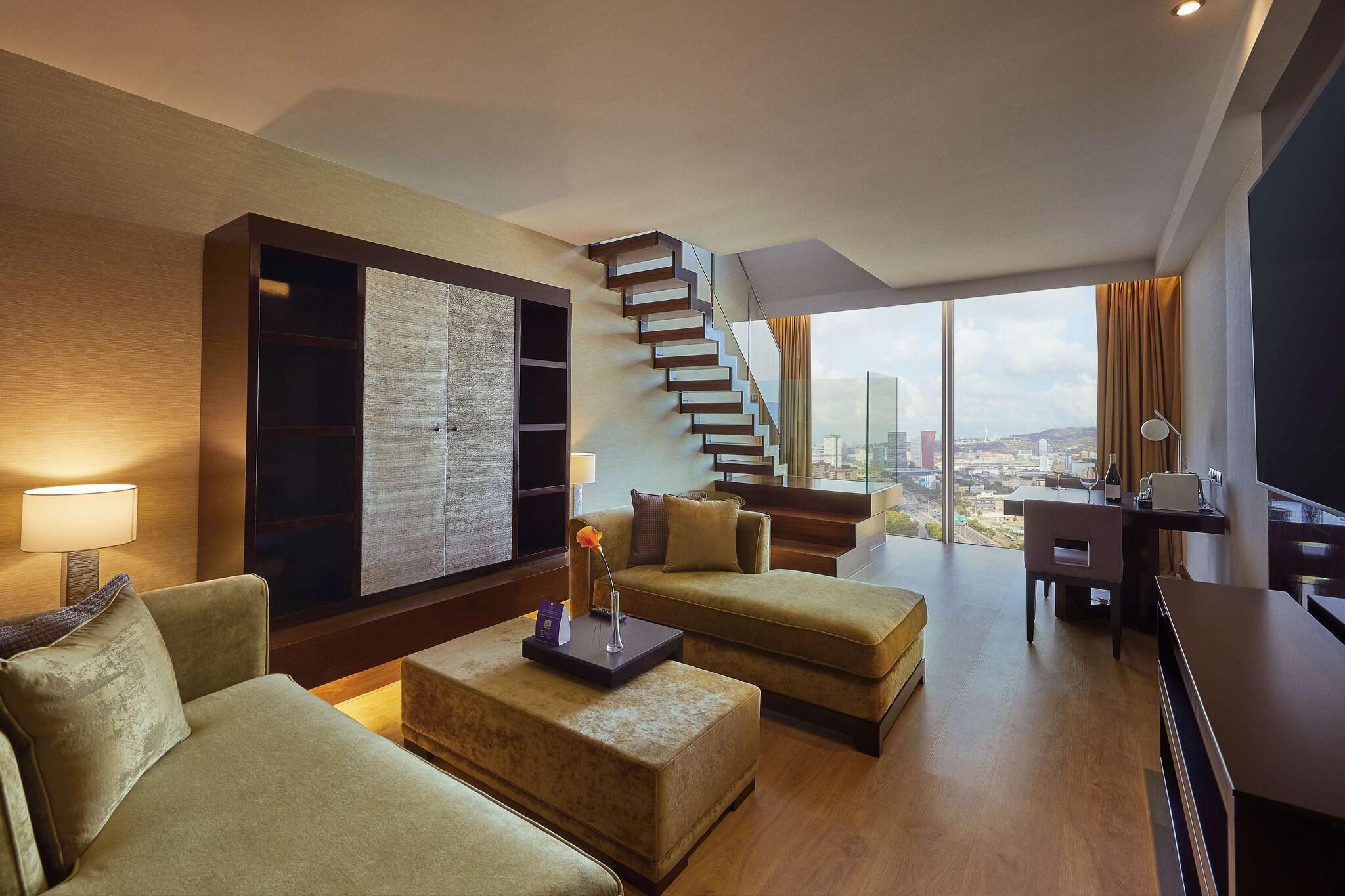 Double King Size Bed