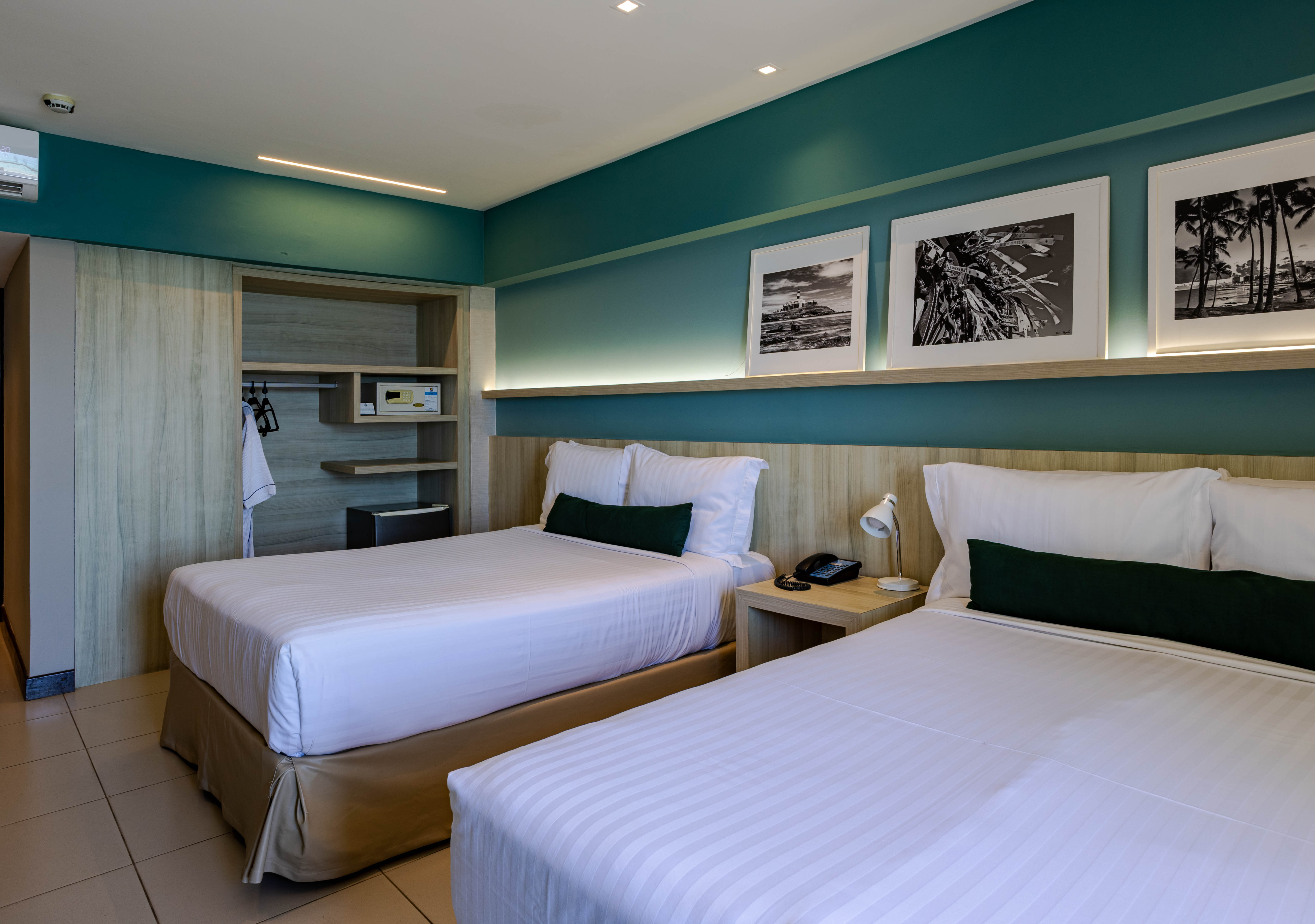 Quadruple Deluxe Sea View