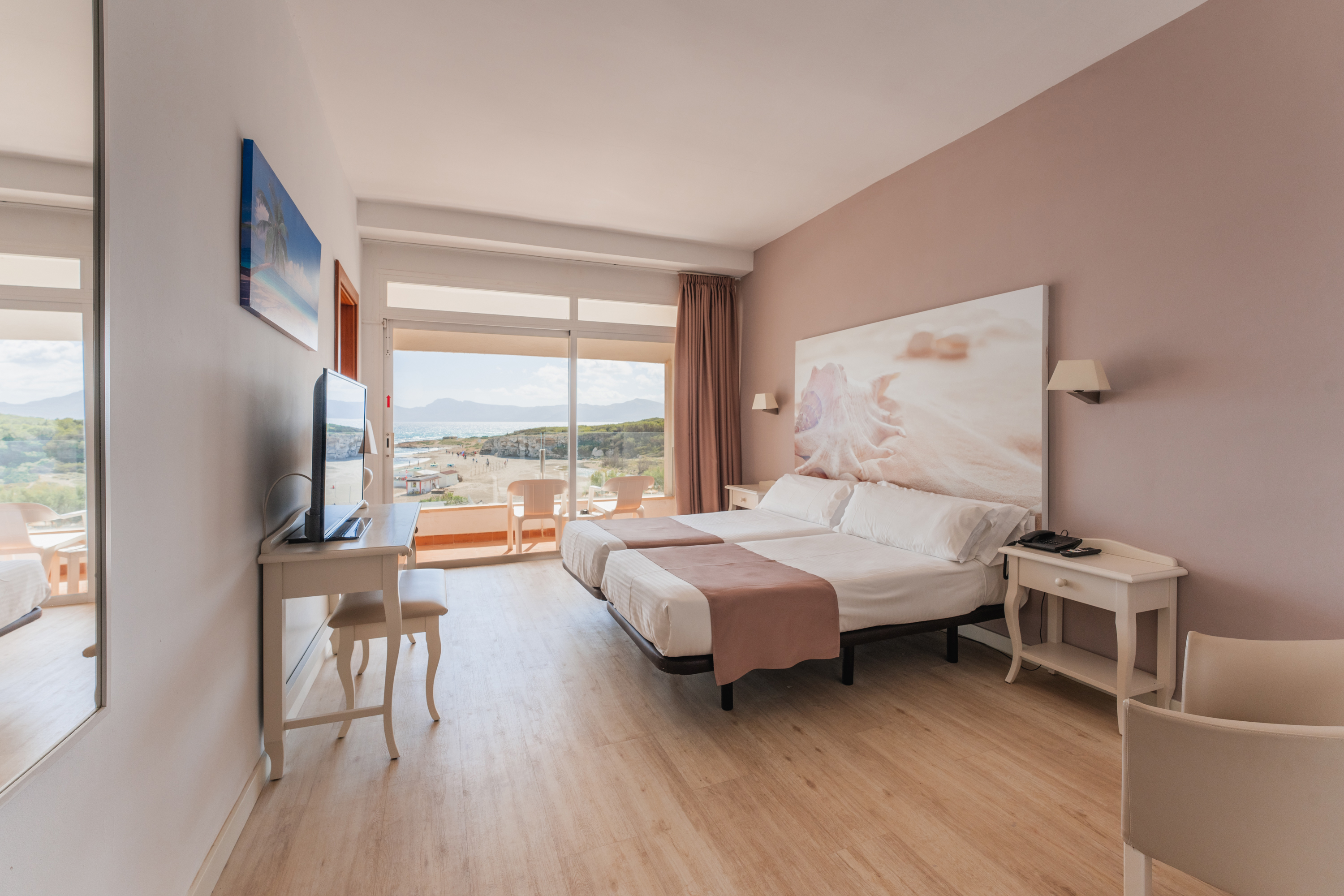 Double or Twin Superior Sea View