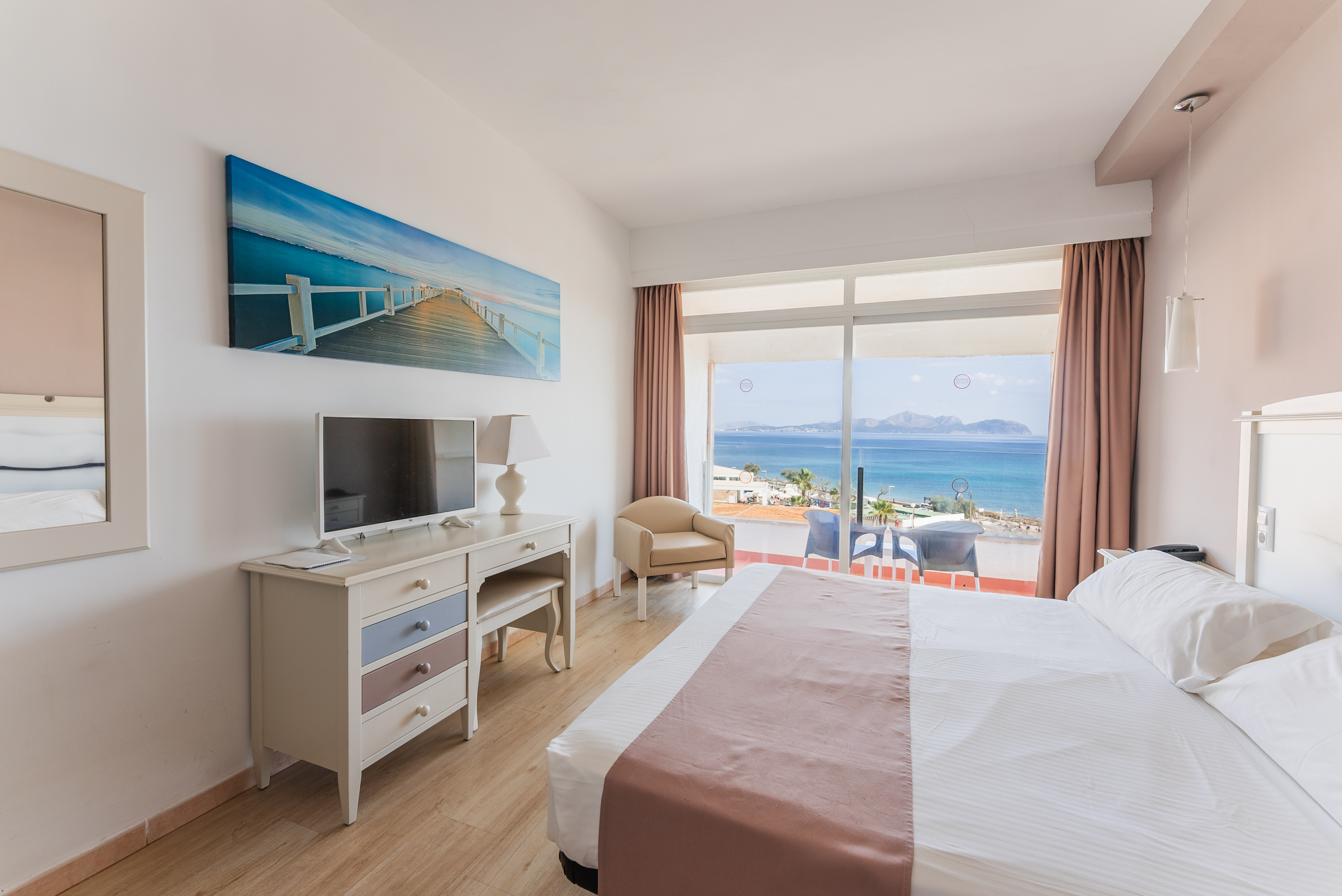 Double or Twin Superior Sea View