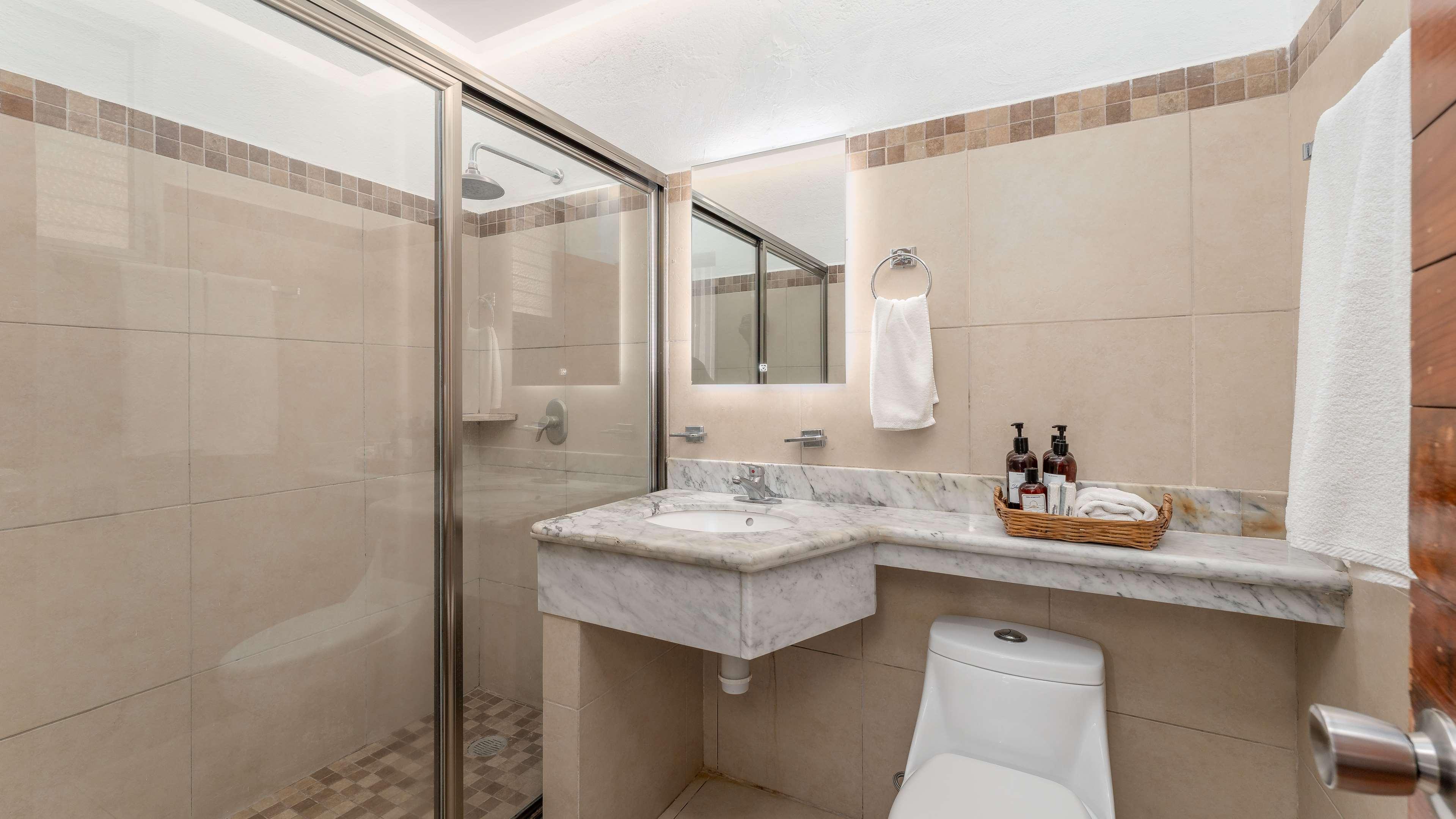 Double King Bed Non Smoking