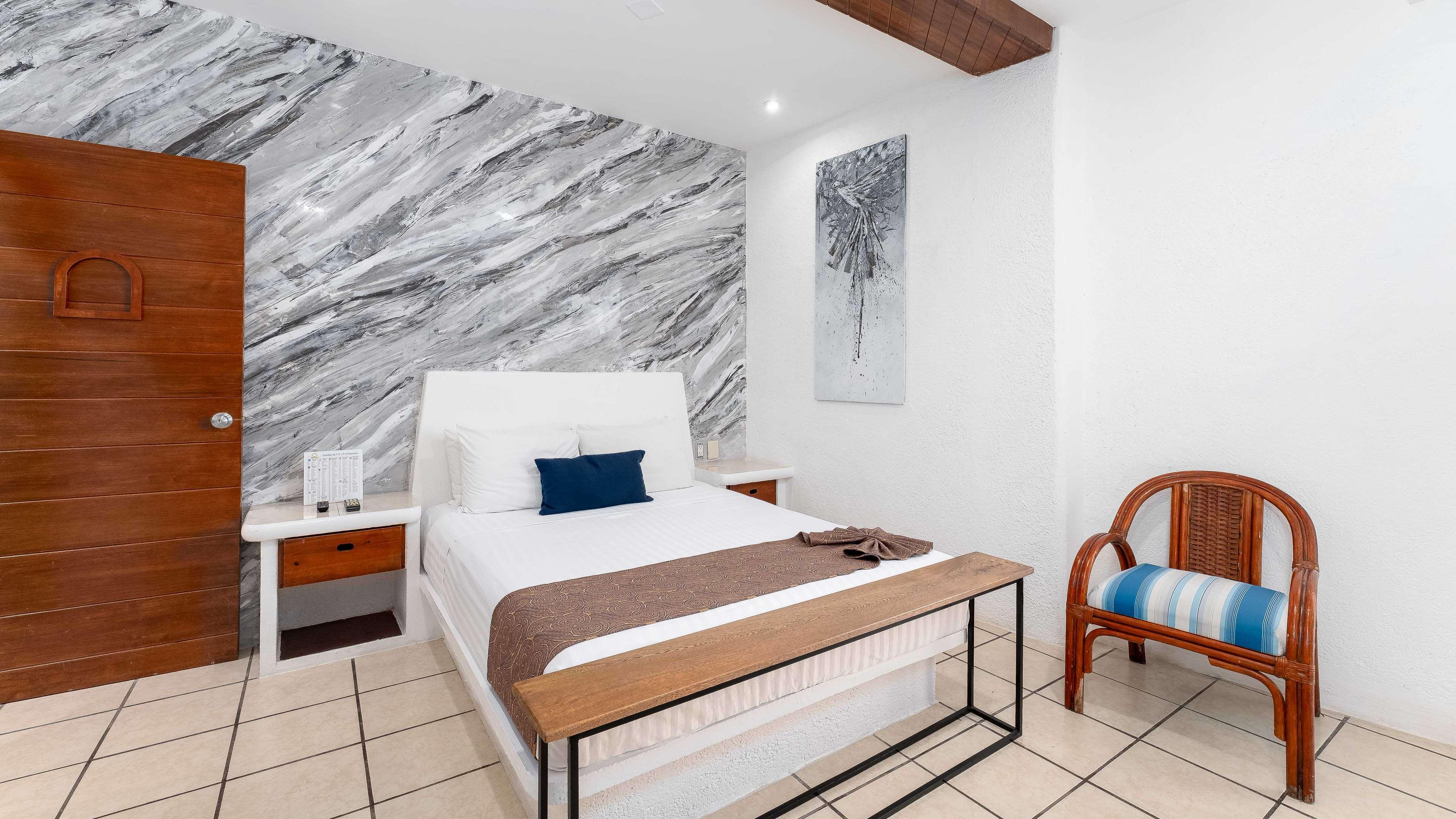 Suite Queen Size Bed