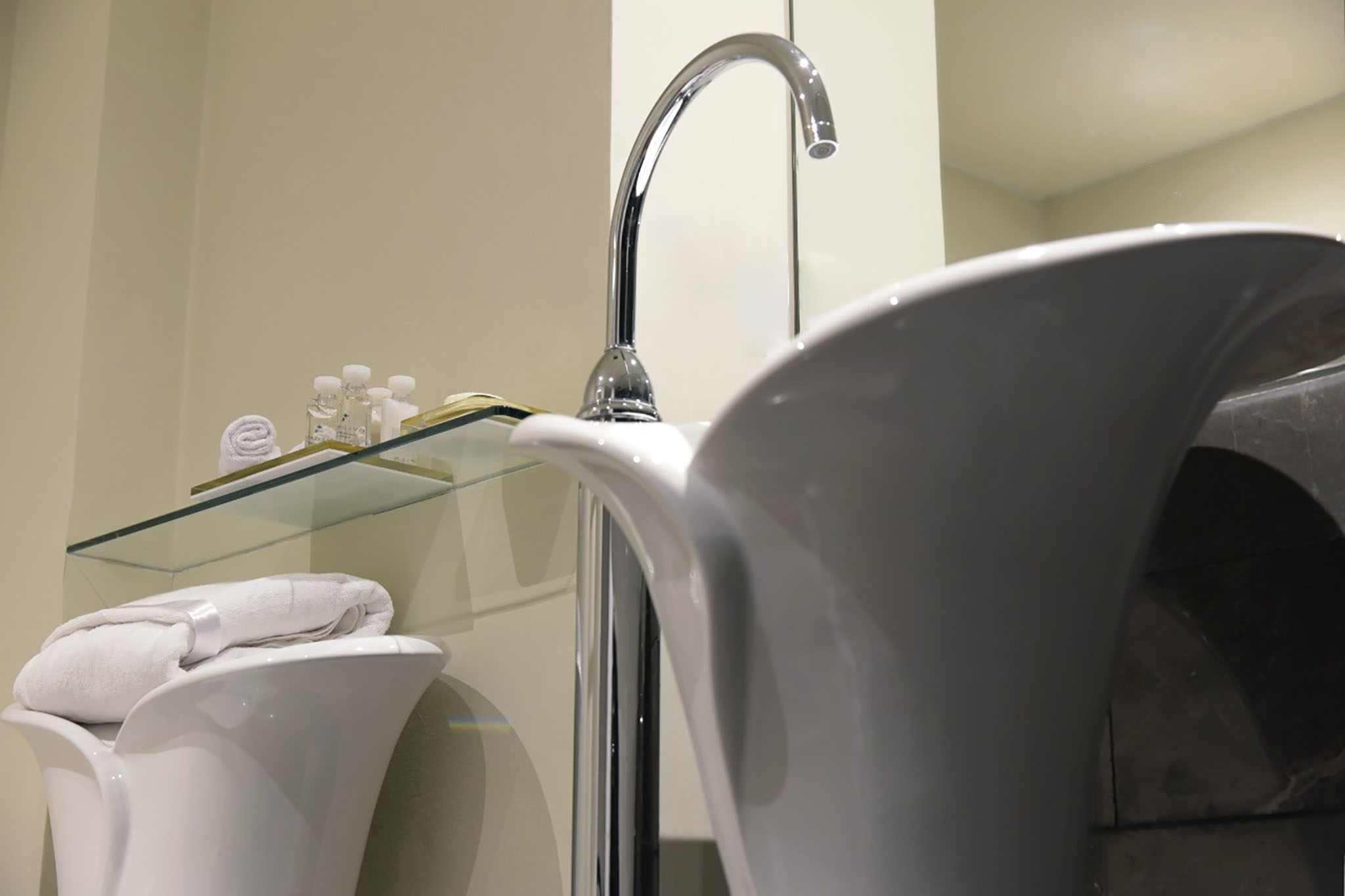 Junior Suite King Size Bed