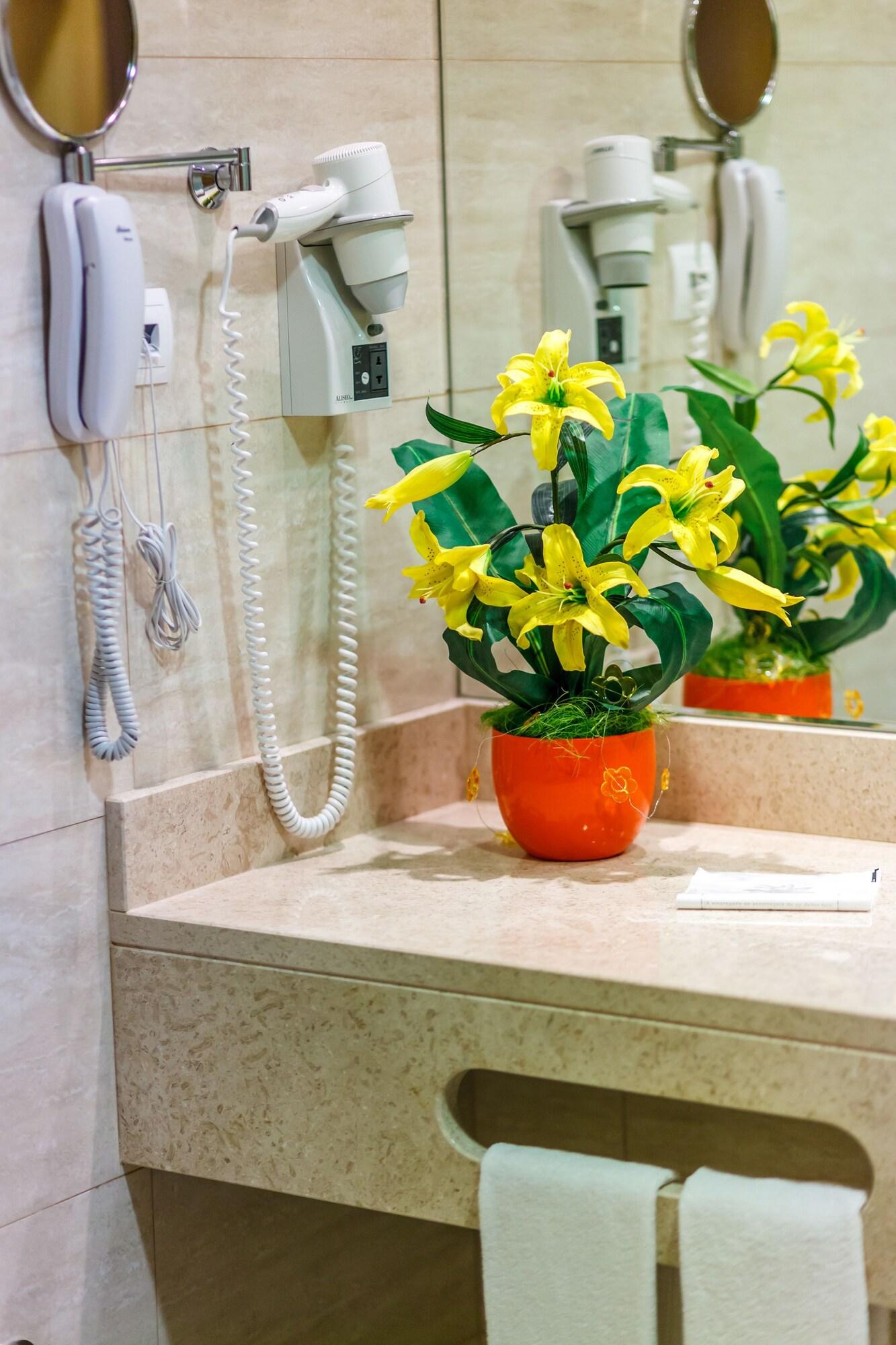 Double or Twin Two Beds